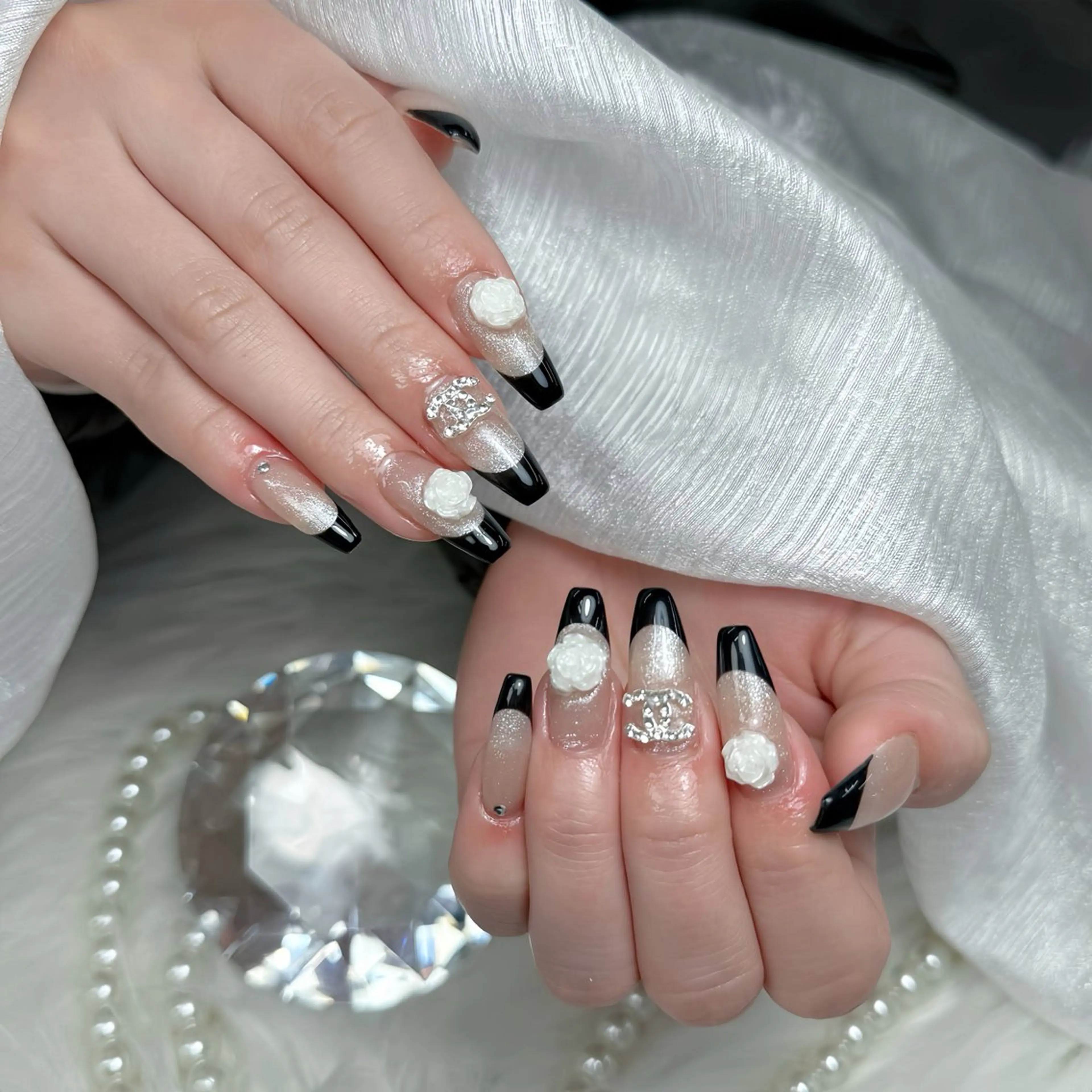 ネイル グリーン キラキラネイル ラメ(グリッター) ニュアンスネイル 赤色 ハンドネイル ハンドケア ぱん ちゃんのネイルデザイン