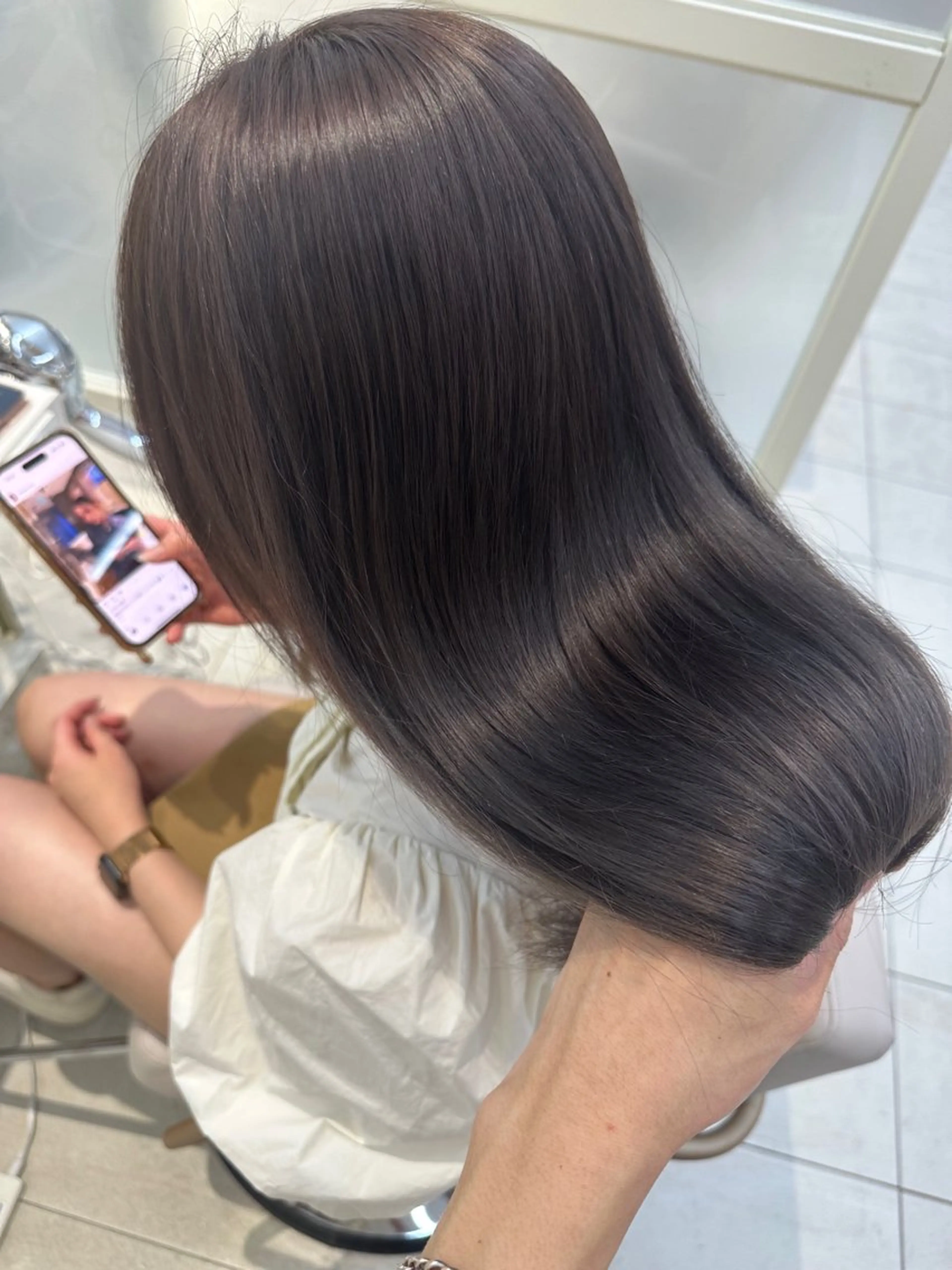 セミロング oto🎀×美髪× シースルー前髪🤍のヘアスタイル