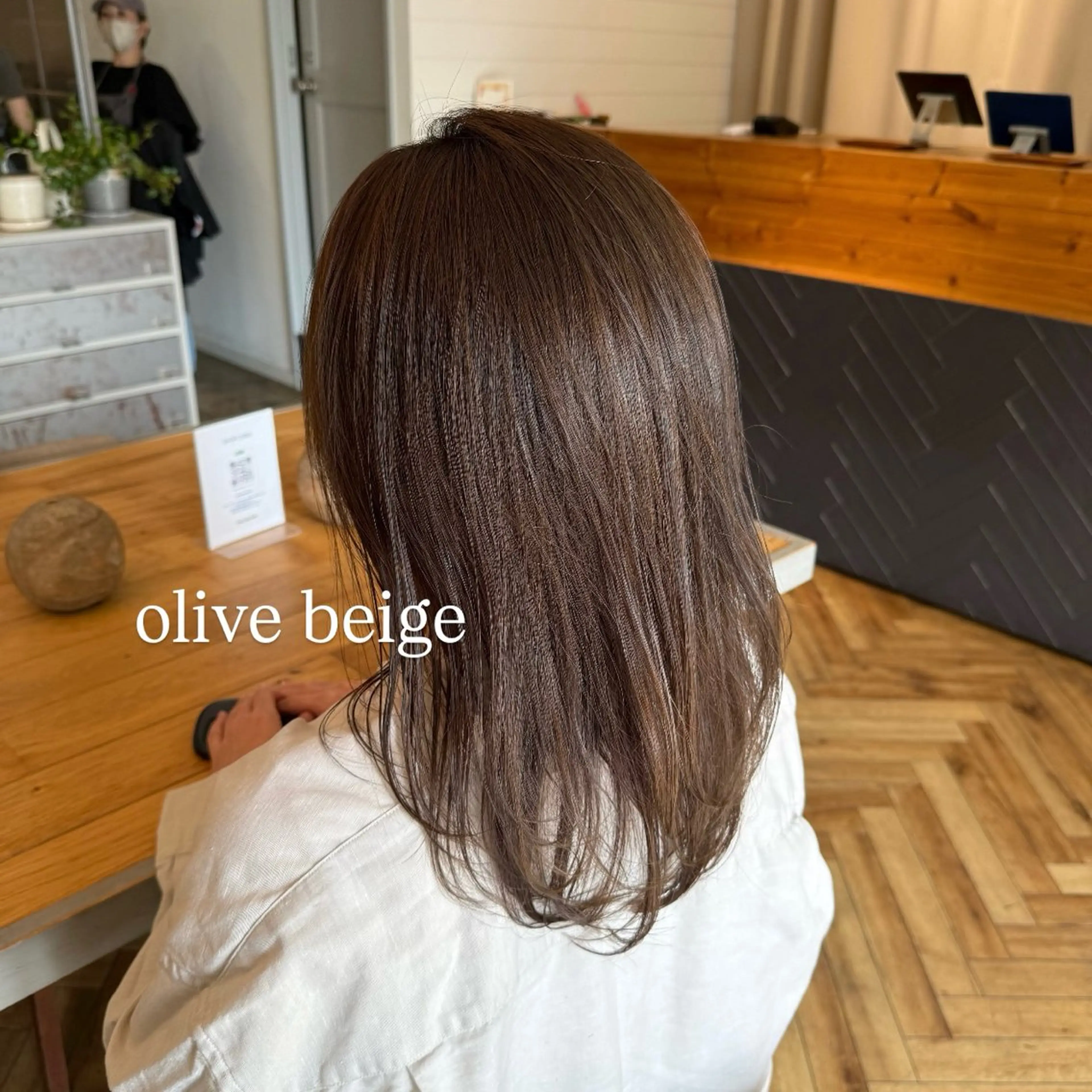 セミロング カラー ヘアアレンジ カット ヘアカラー トリートメント 飯島 美海のヘアスタイル