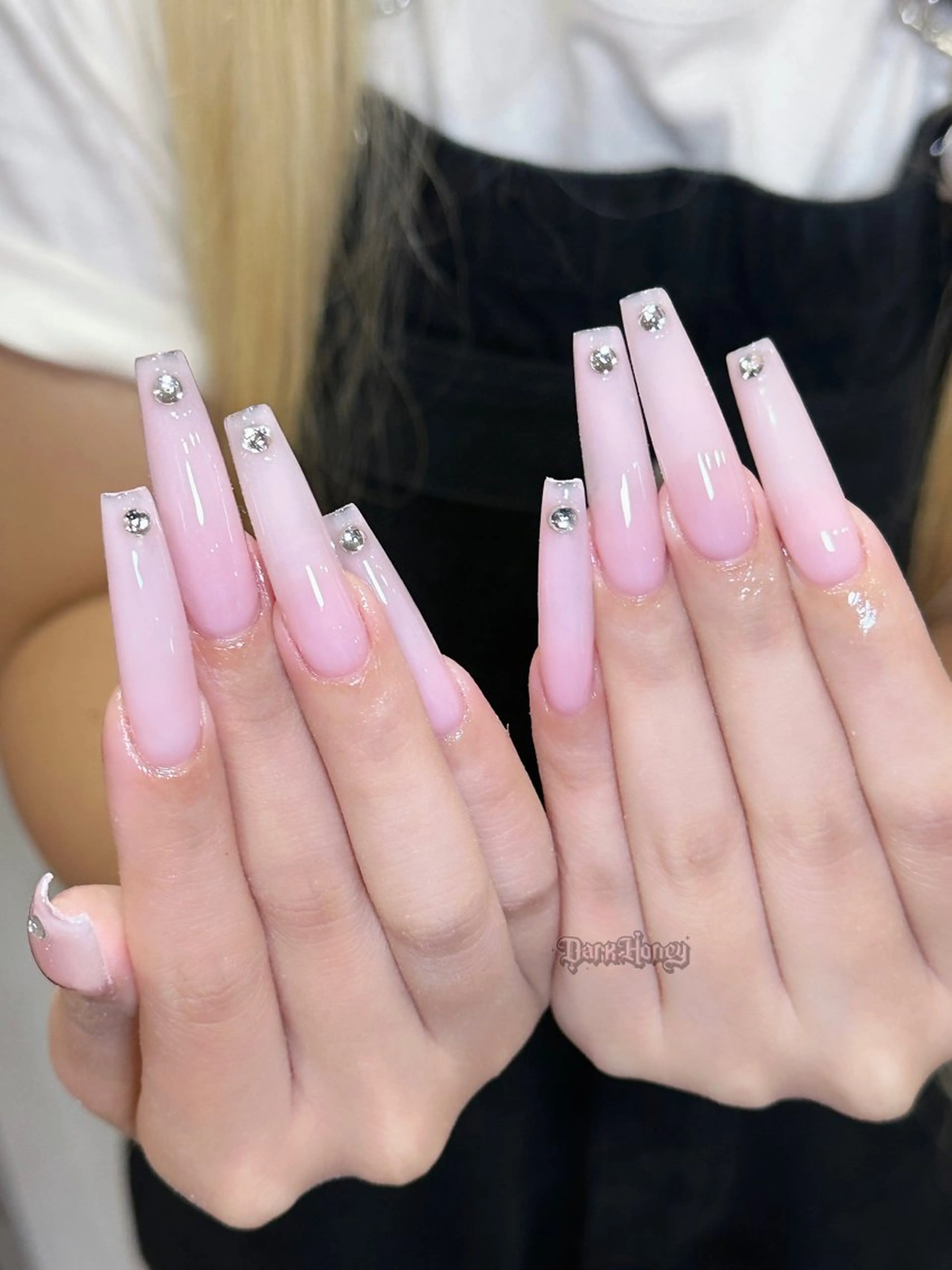 ネイル ハンドネイル Dark Honey Susuのネイルデザイン