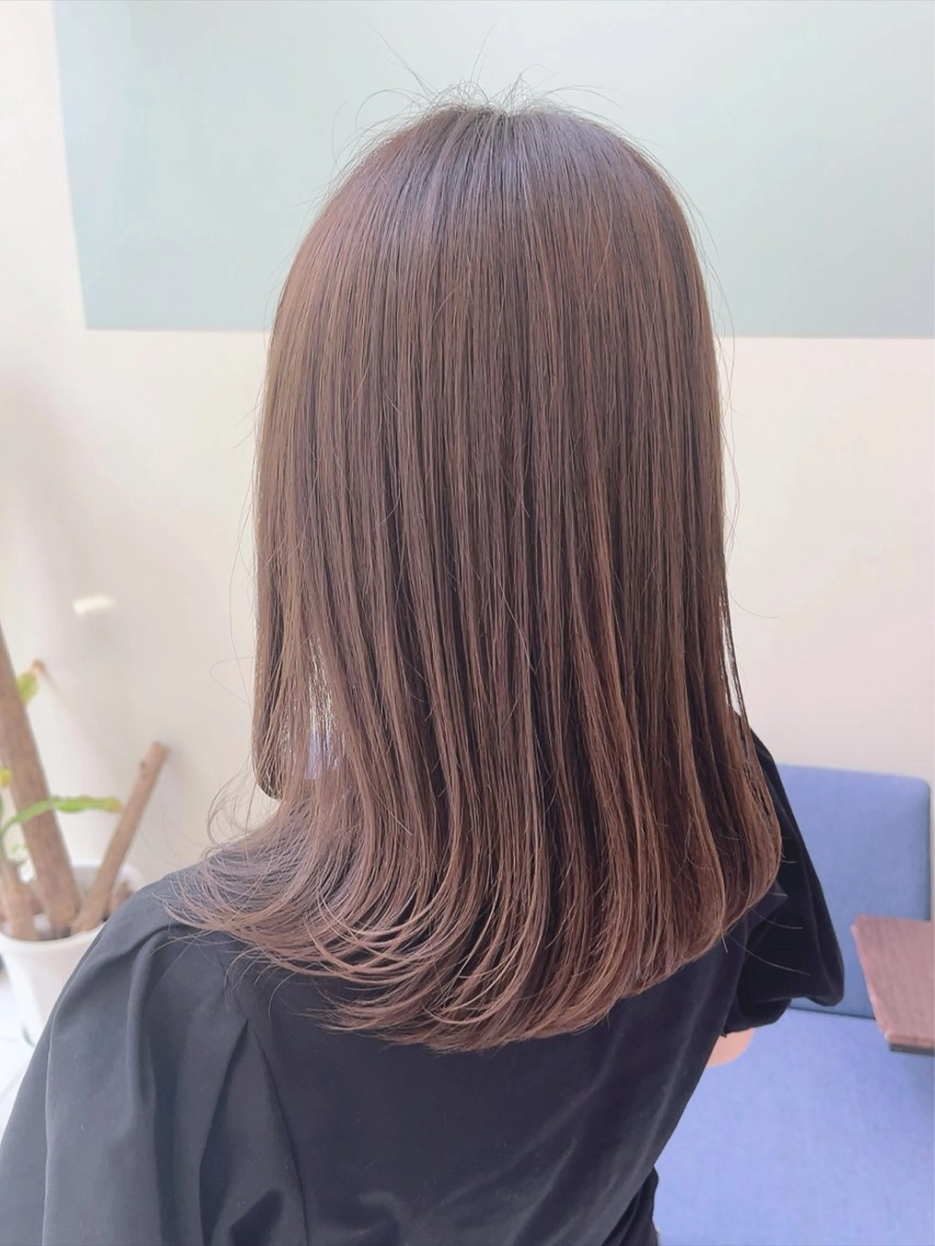 ミディアム カラー ベージュカラー ハイライトカラー オリーブベージュ ハイライト mateca・hair所属・林 真之介のヘアスタイル