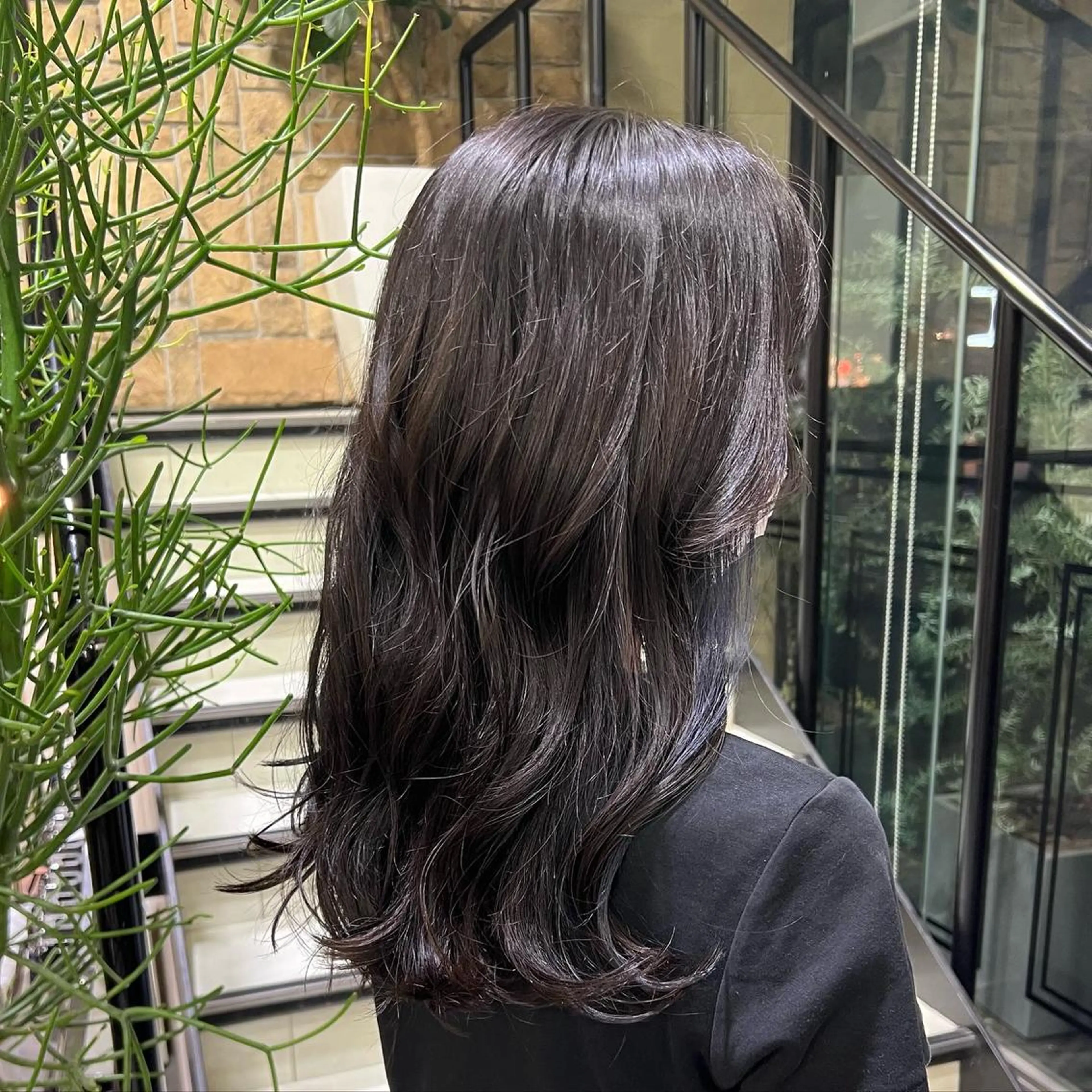 ロング カラー 黒髪 イヤリングカラー 髪質改善カラー/矯正 /パーマの職人/航太のヘアスタイル