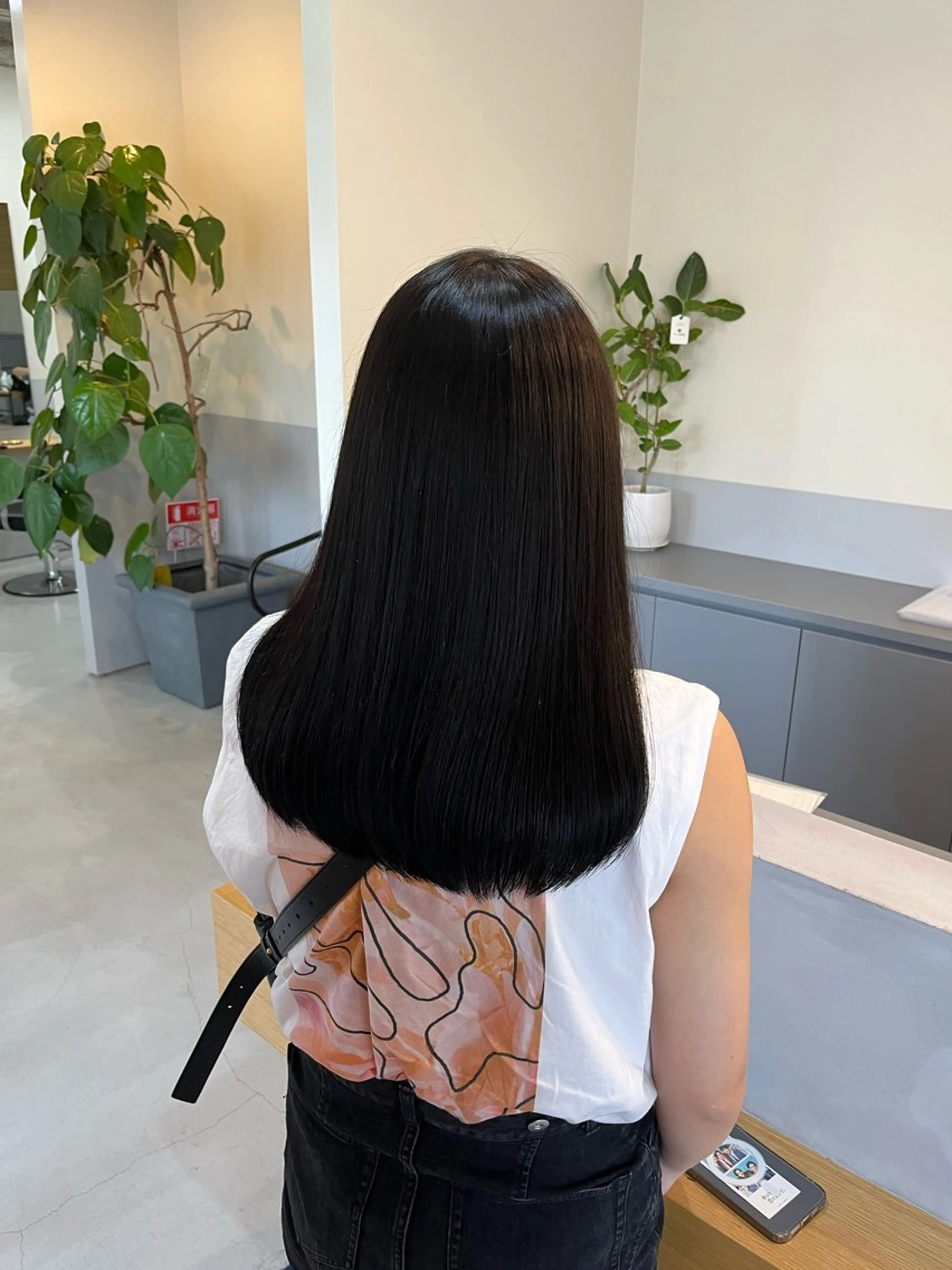 セミロング 神谷 夏帆のヘアスタイル