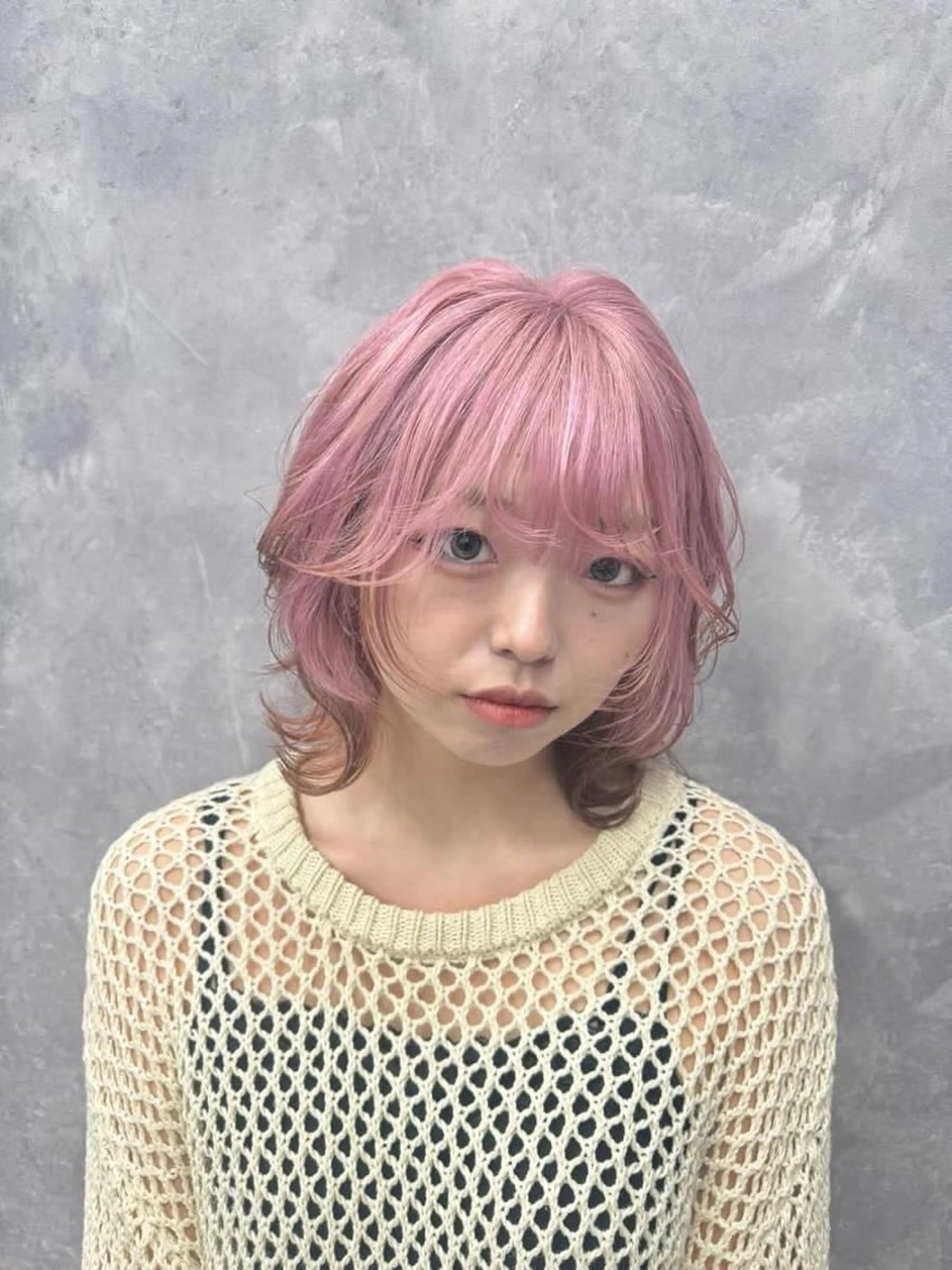 ミディアム カラー アッシュ アッシュグレー ベージュカラー ブリーチ ブロンド ピンク🎀ブロンド 💎ハイトーン/大和のヘアスタイル