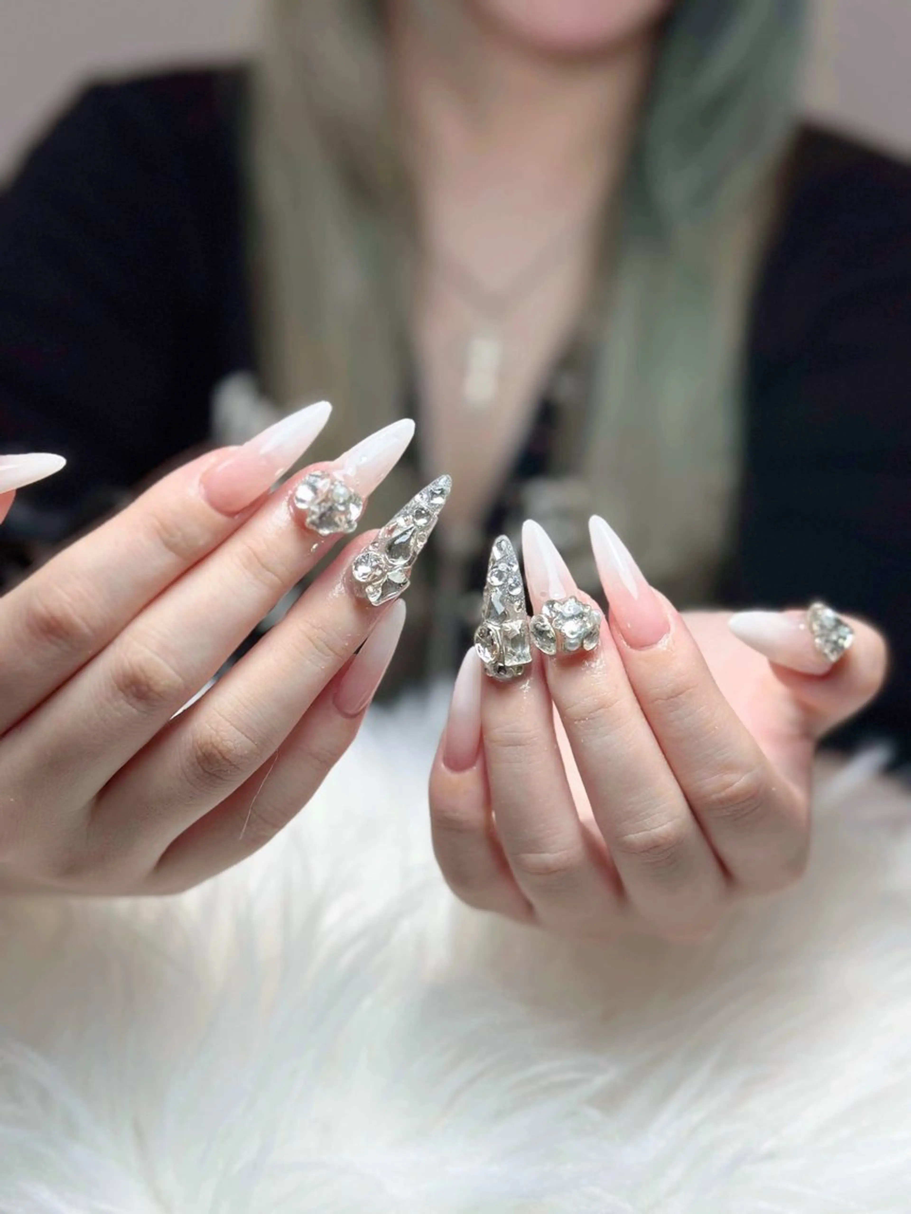 ネイル フレンチネイル ジェルネイル キラキラネイル 韓国ネイル マグネットネイル Julli nail studio所属・Julli NailStudioのネイルデザイン