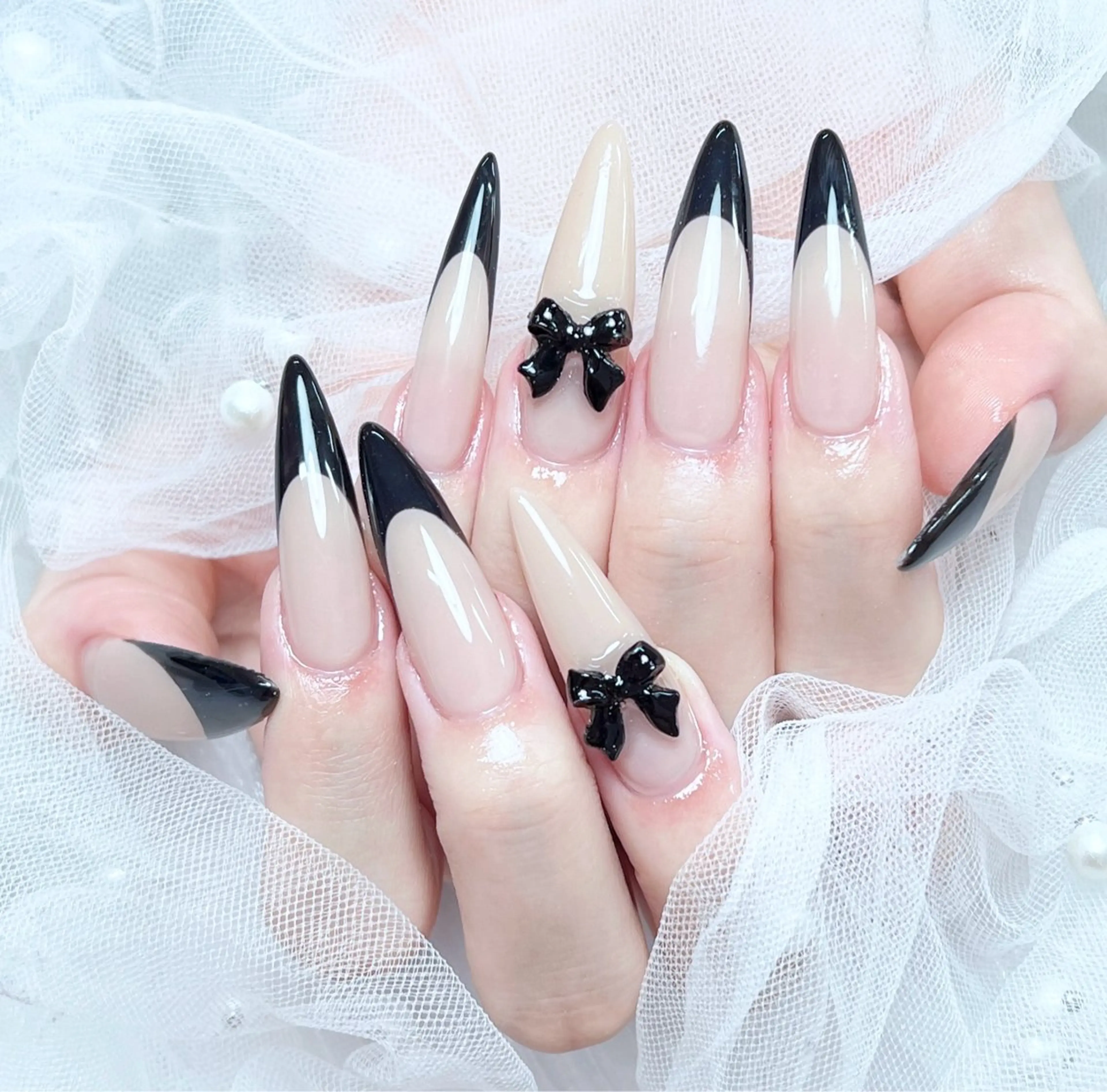 ネイル オーロラネイル チークネイル 長さ出し フットネイル フレンチネイル Zz nail salonのネイルデザイン