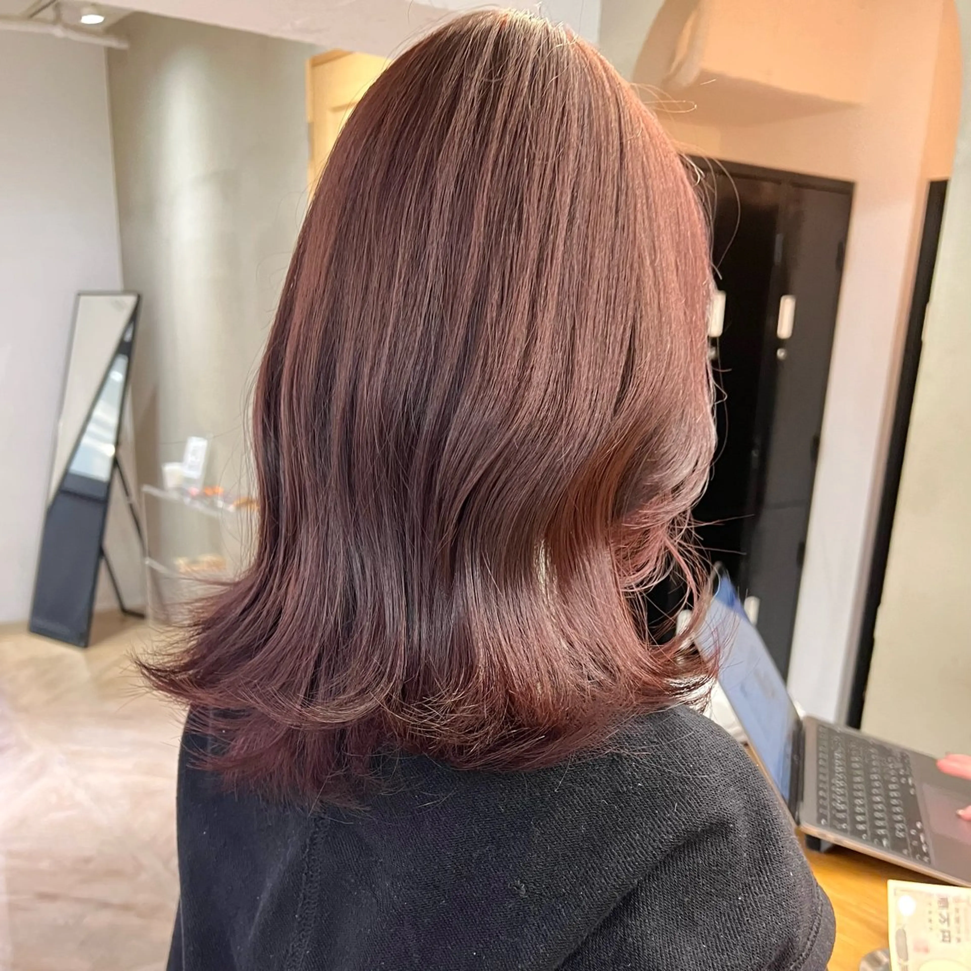 ミディアム カラー カシス 透明感カラー ダブルカラー レッドカラー ヘアカラー トリートメント レイヤーカット/暖色 カラー/mao🎀のヘアスタイル