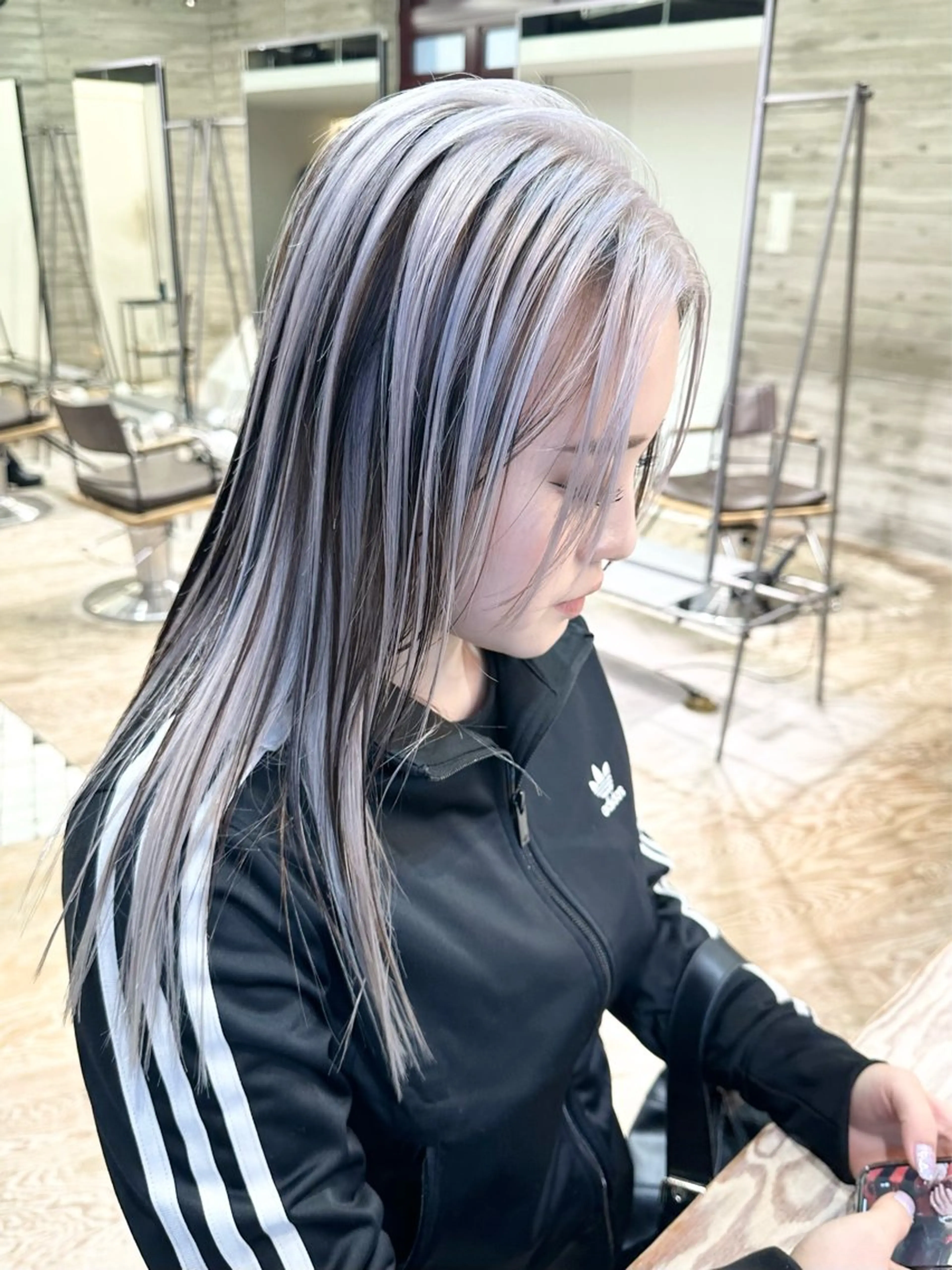 セミロング カラー ヘアカラー トリートメント ヘッドスパ ヘアセット kai .のヘアスタイル