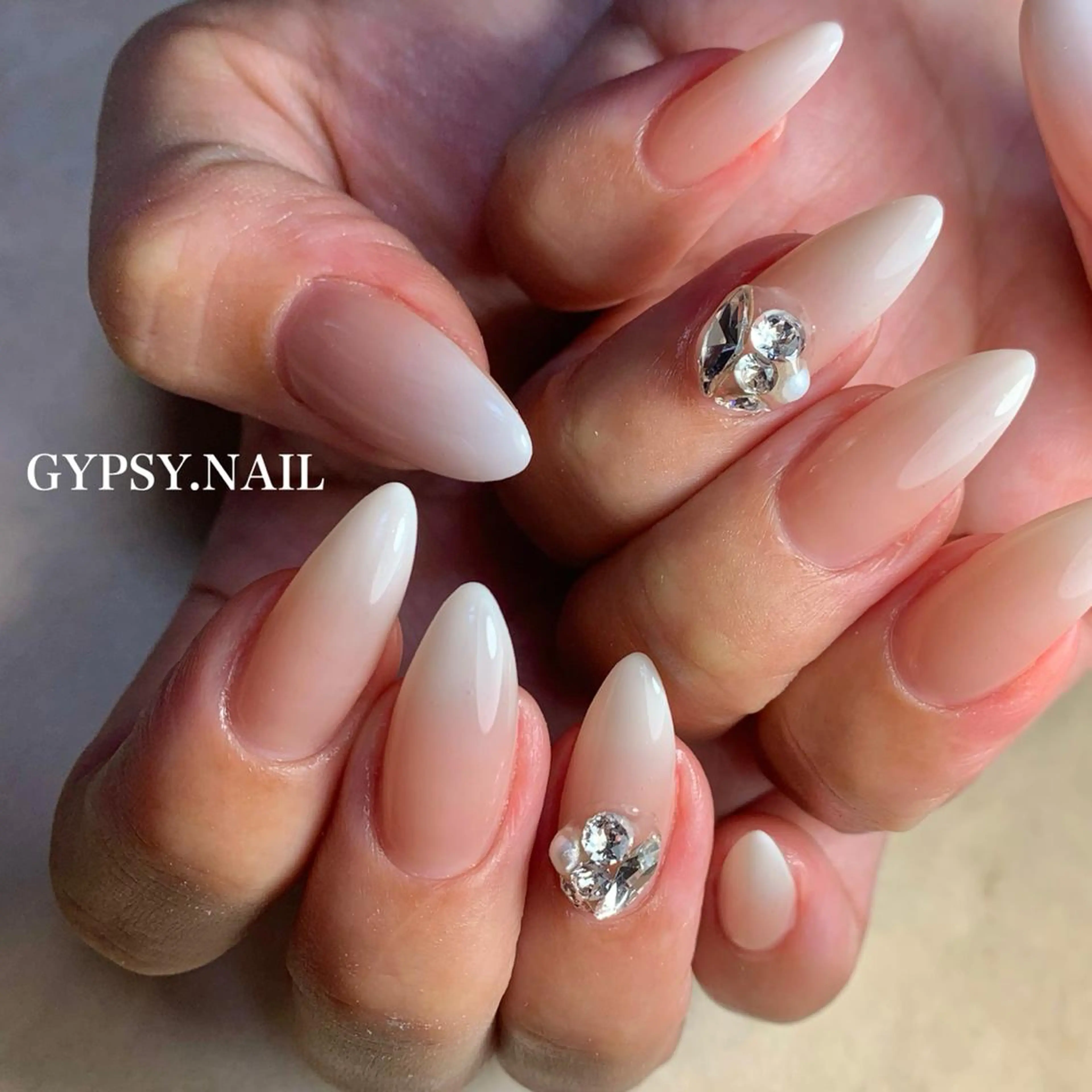 ネイル GYPSY.NAIL所属・GYPSY.NAIL akariのネイルデザイン