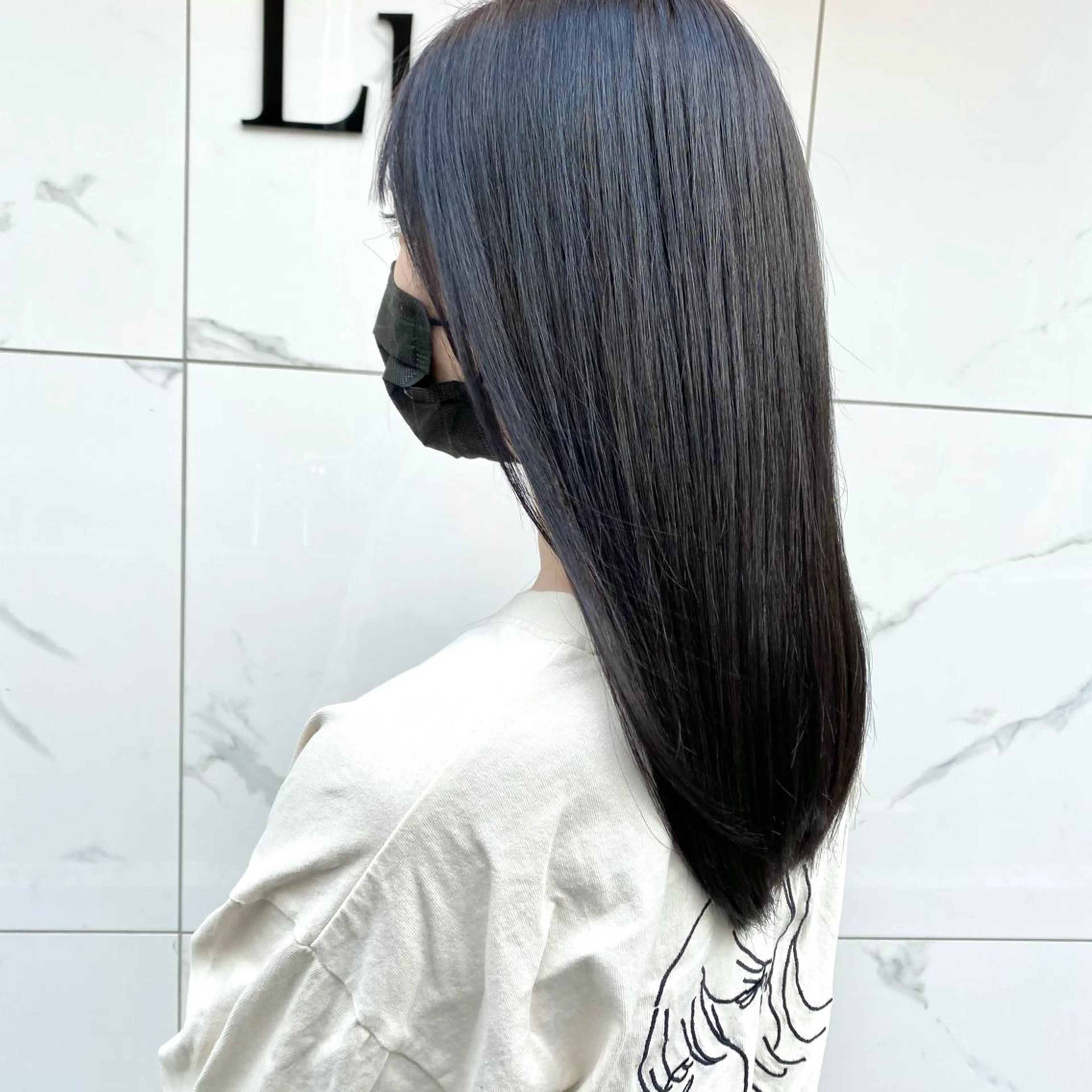 セミロング カラー ブルーカラー ブルーグレー ブルーグレージュ グレージュ 増子 祐太朗のヘアスタイル