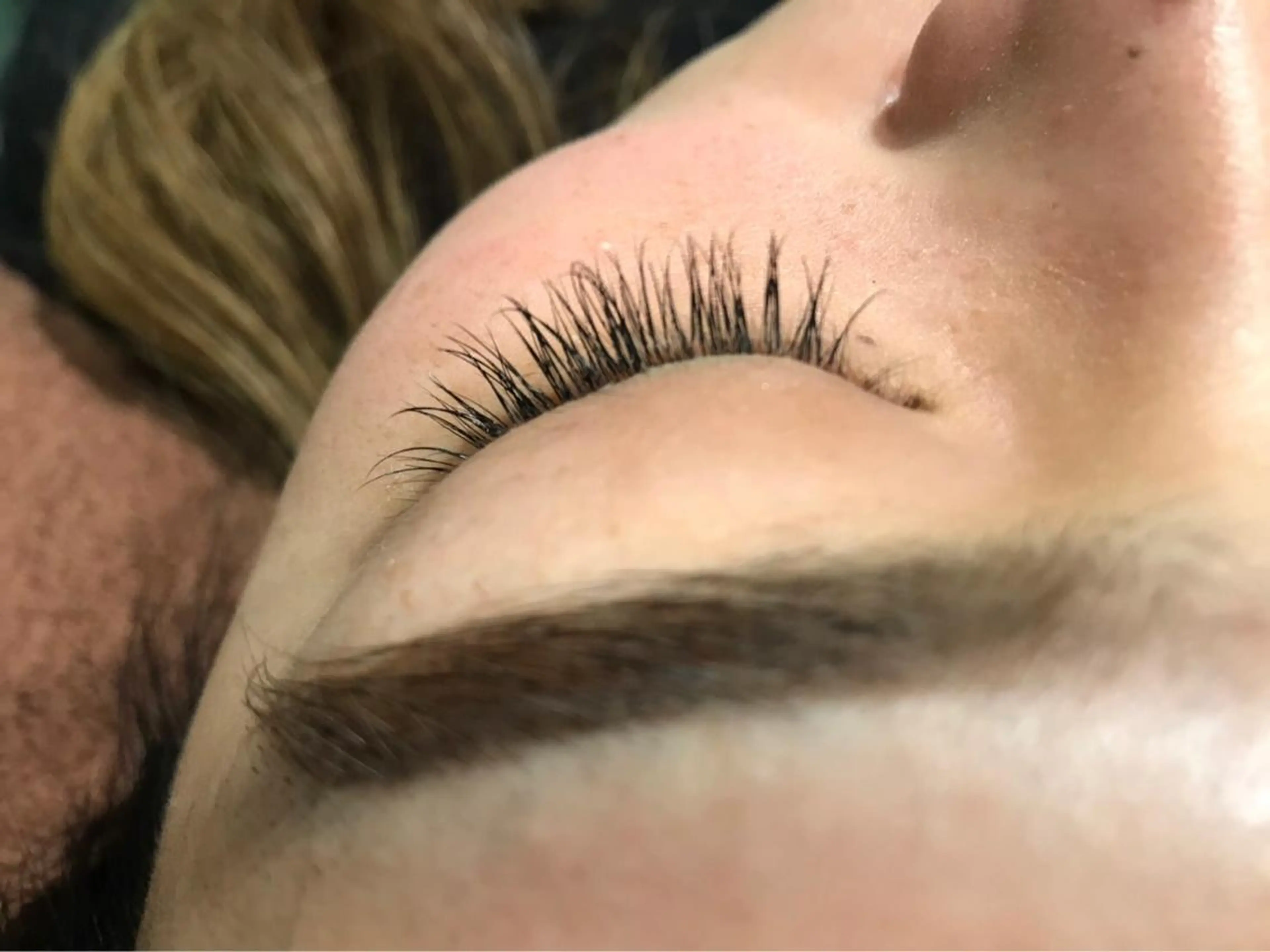 マツエク・マツパ ナチュラル RADnoel 梅田茶屋町のヘアスタイル