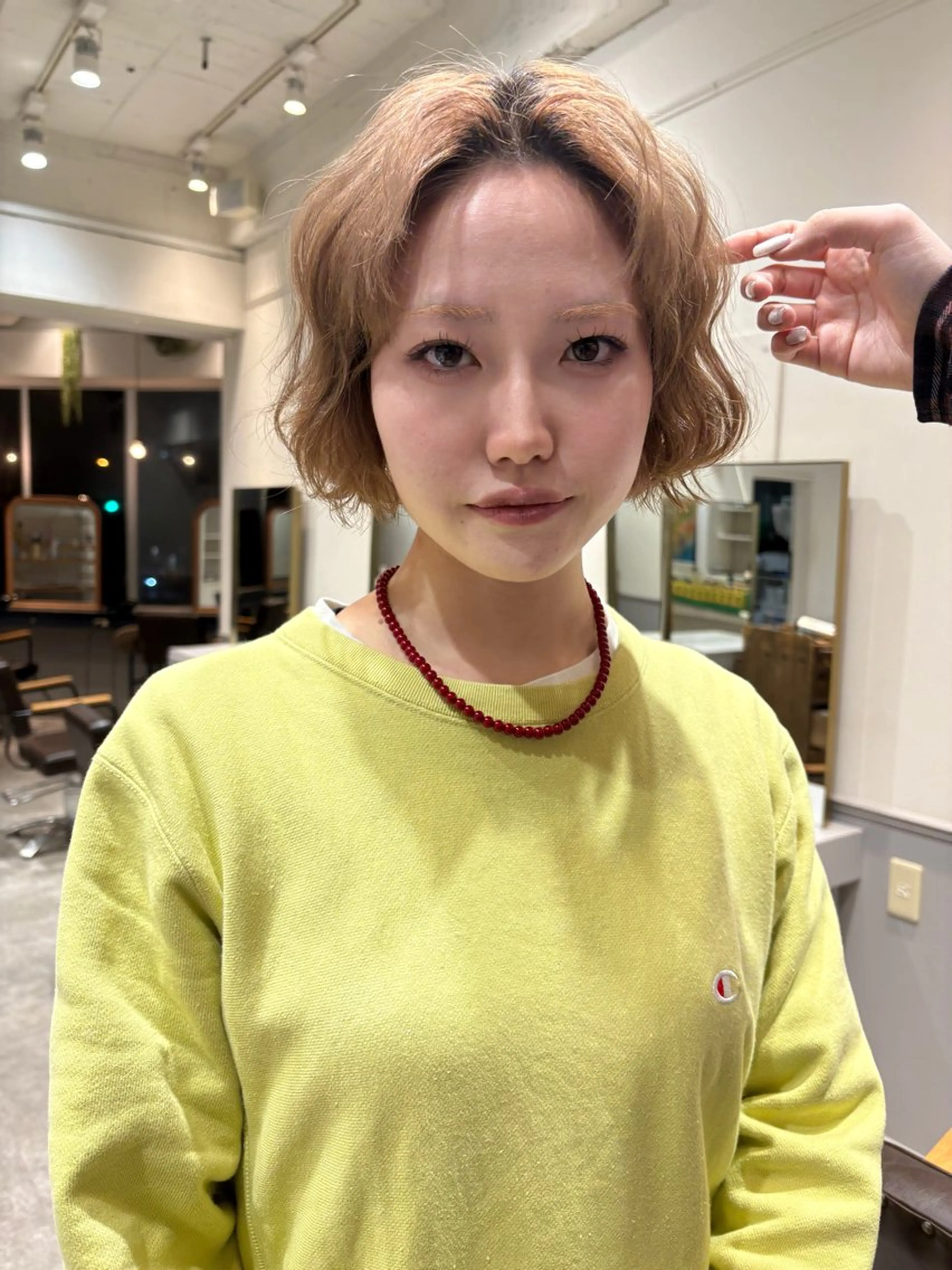 ショート カラー ヘアカラー SIKI yuuna モテ韓国ヘア☁️のヘアスタイル
