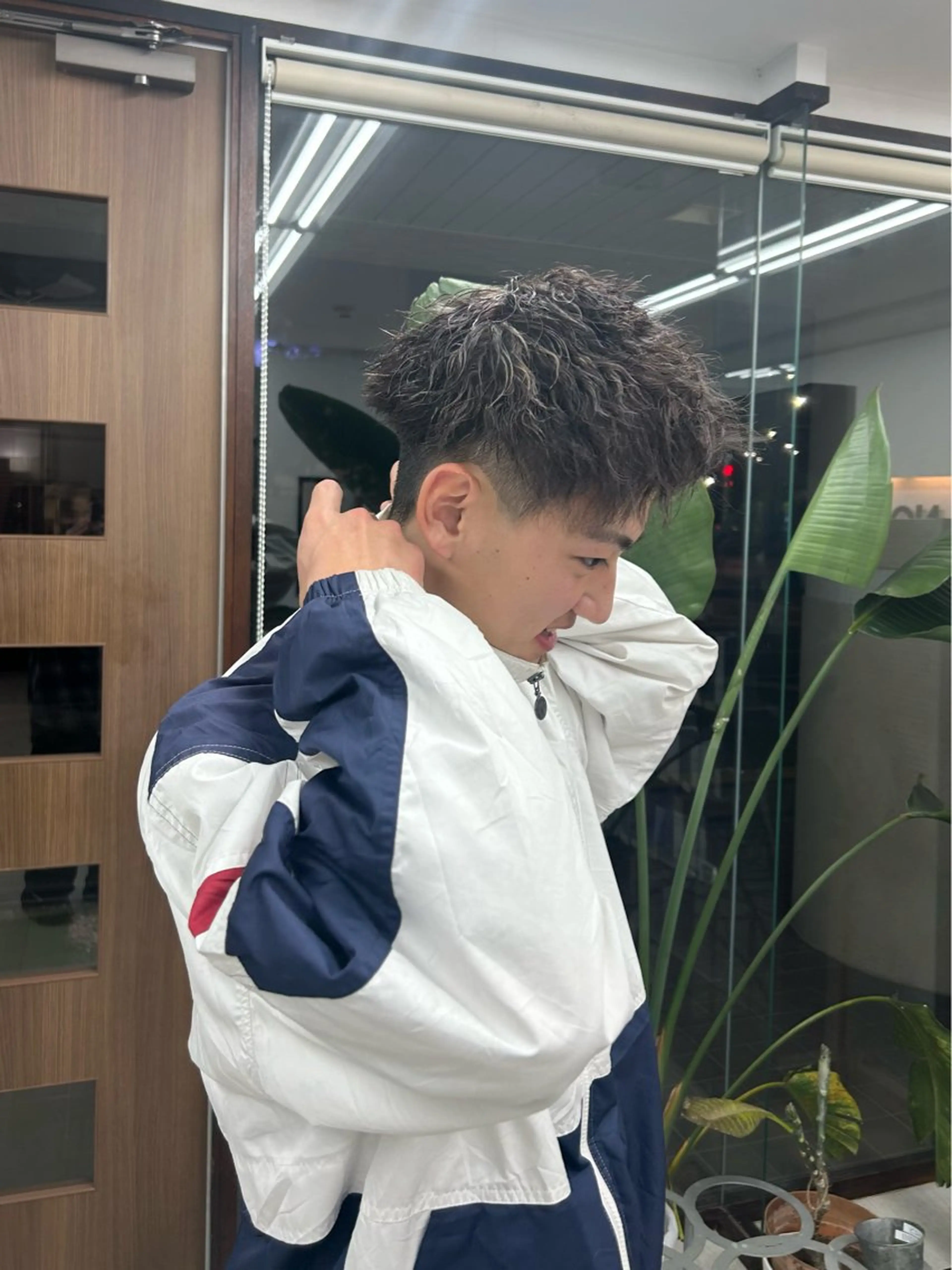 ショート パーマ メンズ メンズハイライト アッシュ アッシュグレー ハイライト カット パーマ メンズパーマの達人 /タカシマ　ダイスケのヘアスタイル