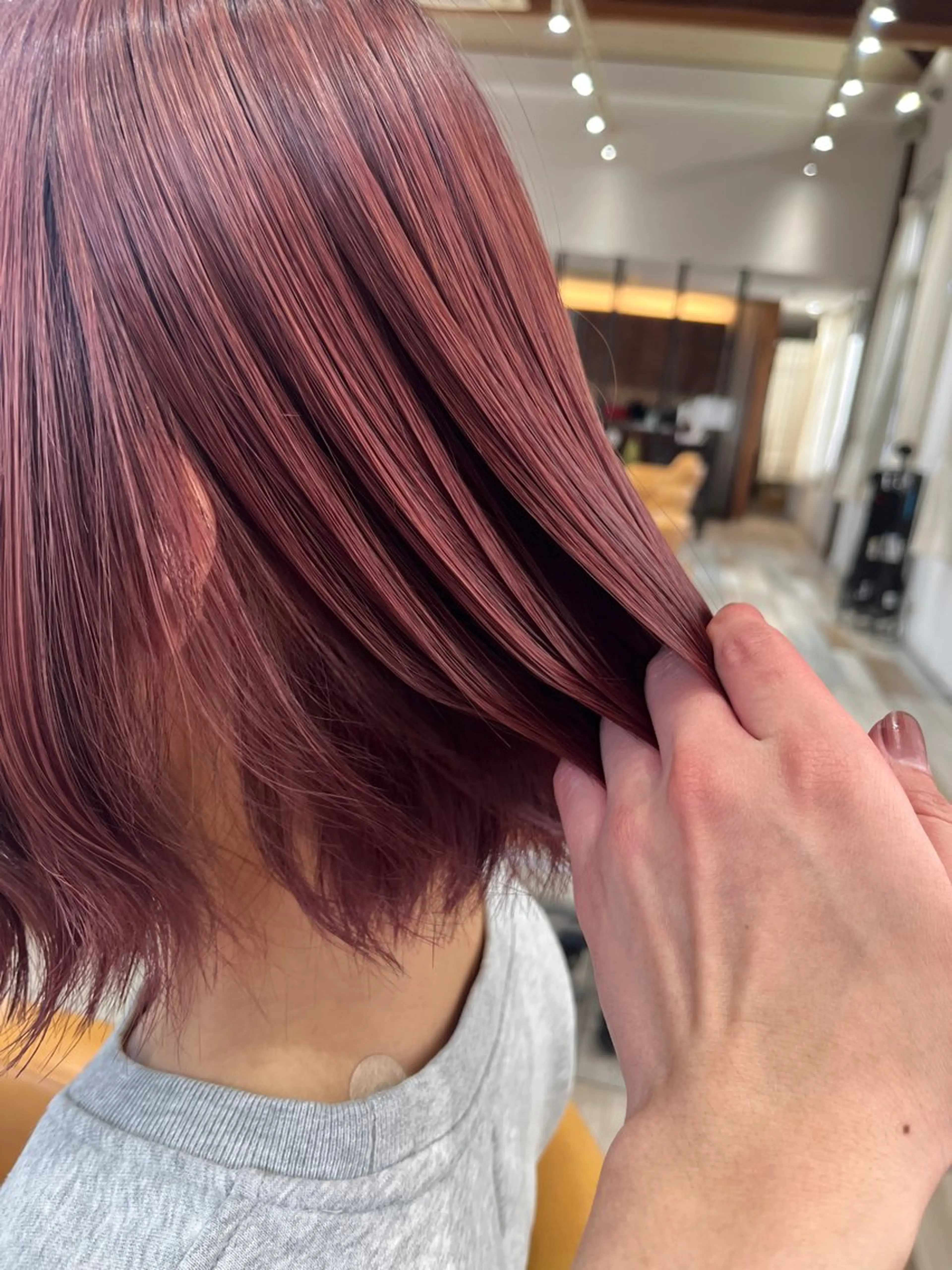 ショート カラー 羽深 悠大のヘアスタイル