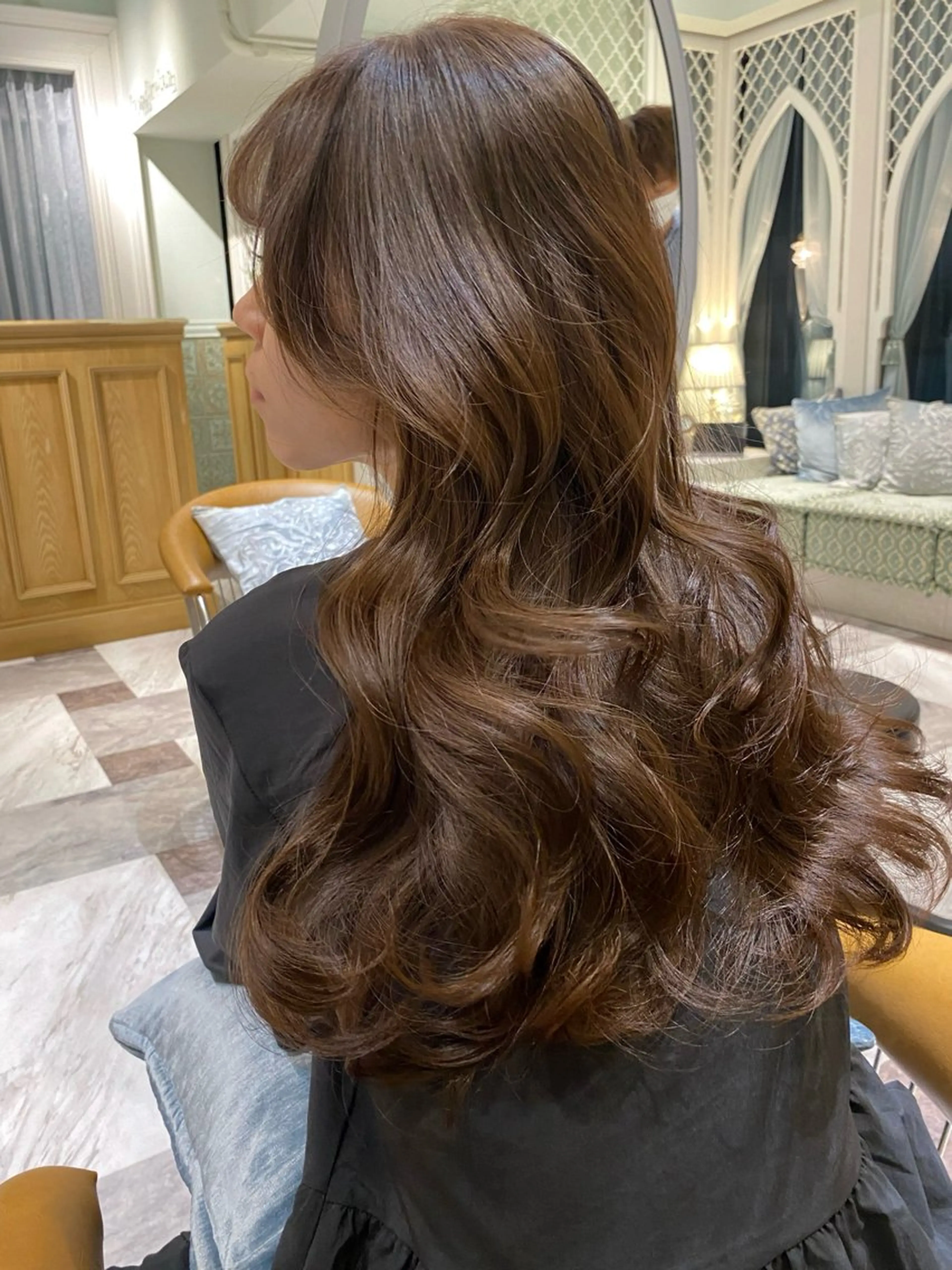 ロング カラー ベージュカラー 黒髪 ブリーチ ブルーカラー ブルーブラック カット ヘアカラー トリートメント 木屋元一/透明感 /レイヤー/顔まわりのヘアスタイル