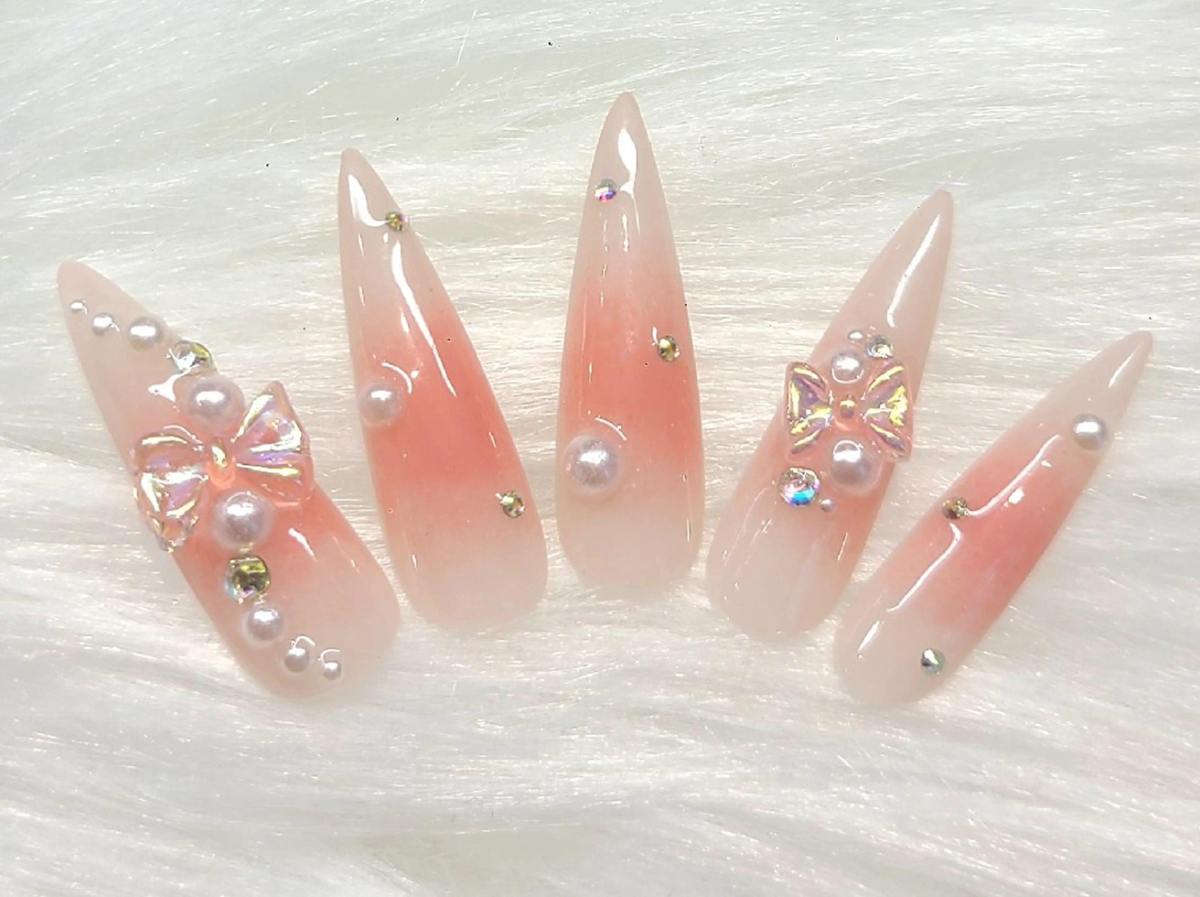 ネイル ハンドネイル 💛うるちゅる 仕上げ💛ERIKAのネイルデザイン