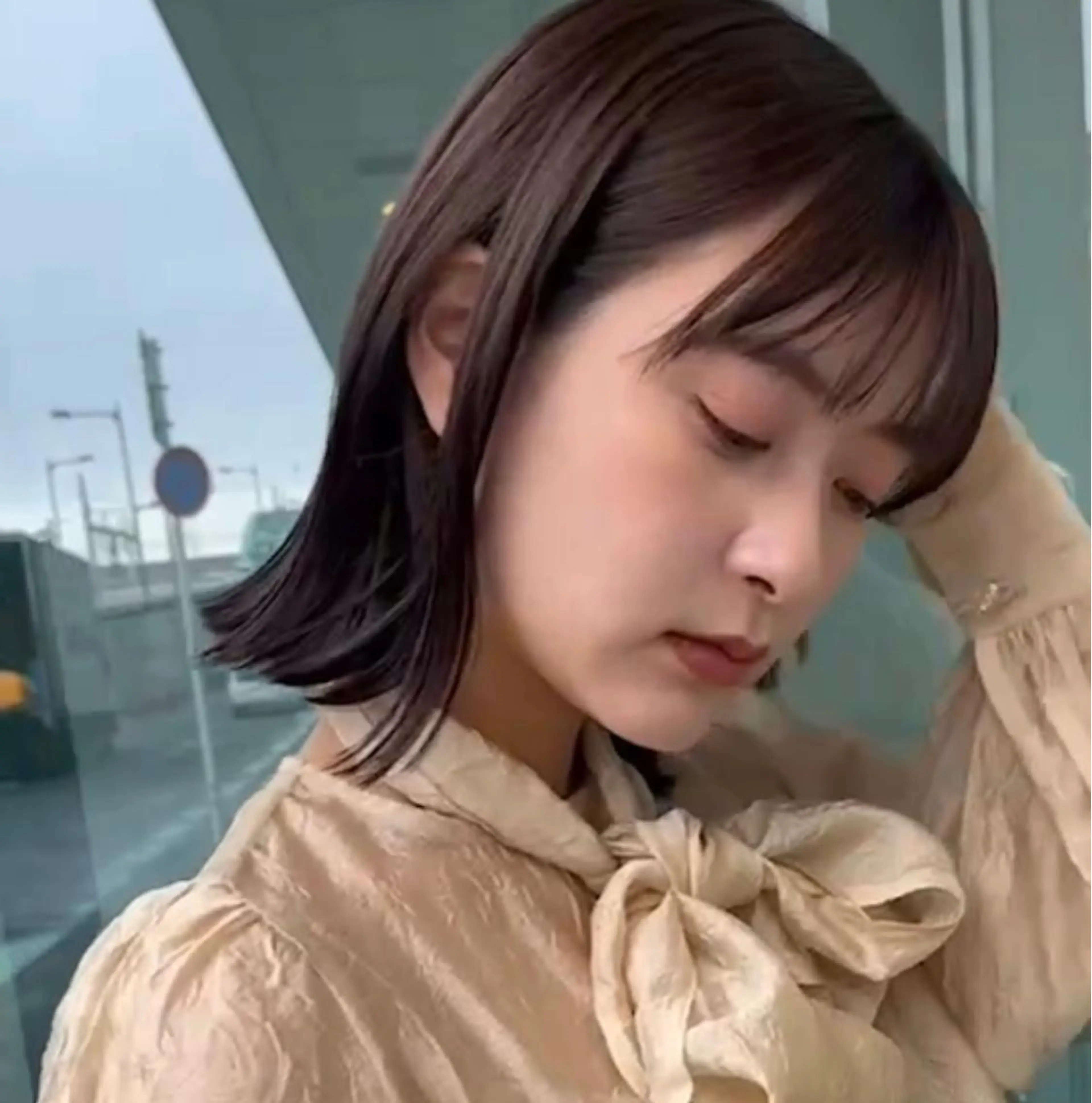 ミディアム カット ヘアカラー トリートメント 🤍aimi🤍 ウルフ/韓国ヘアのヘアスタイル