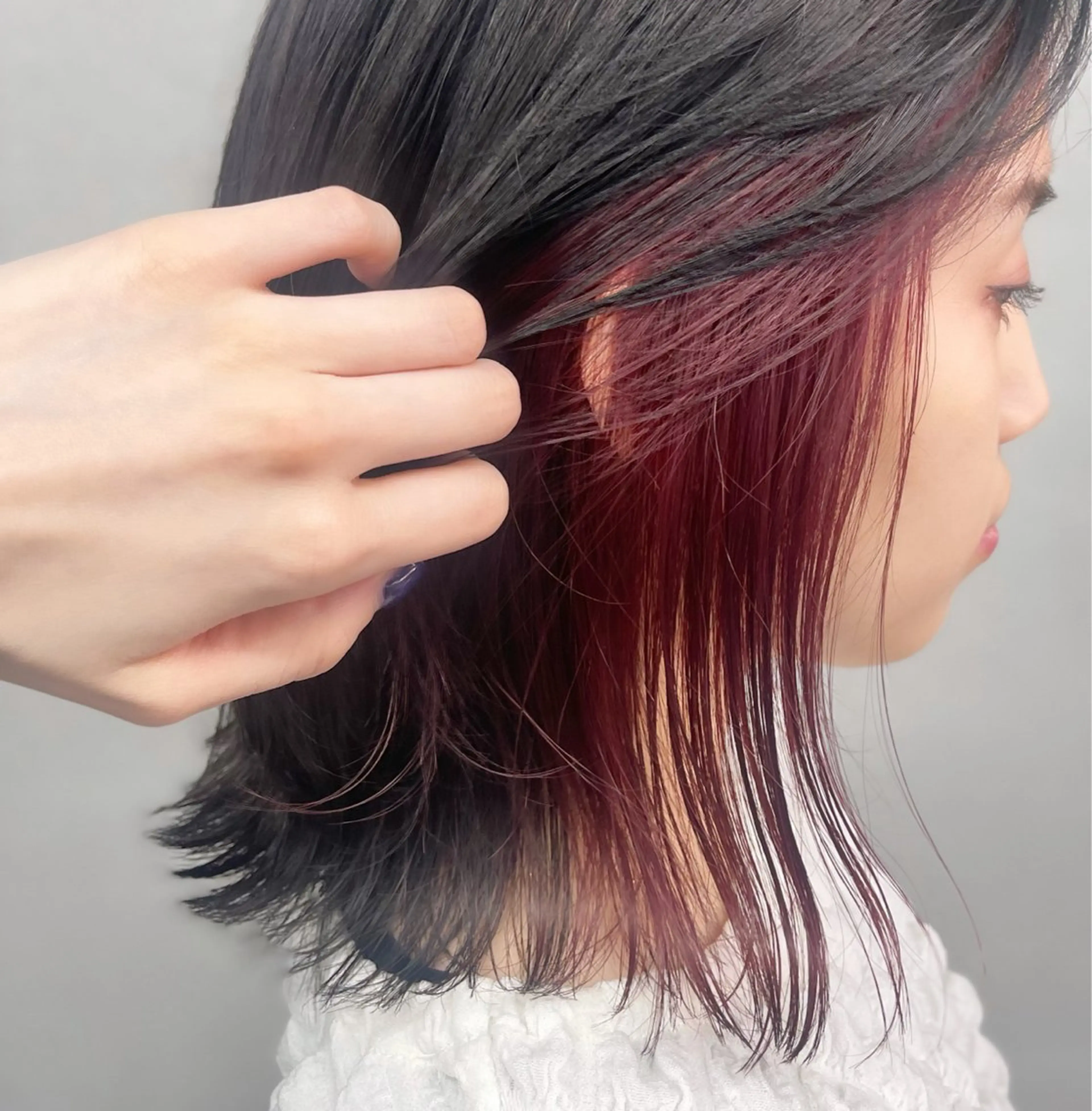 ミディアム カット ヘアカラー 柏 ウルフ/レイヤー 田中佐和🐺のヘアスタイル