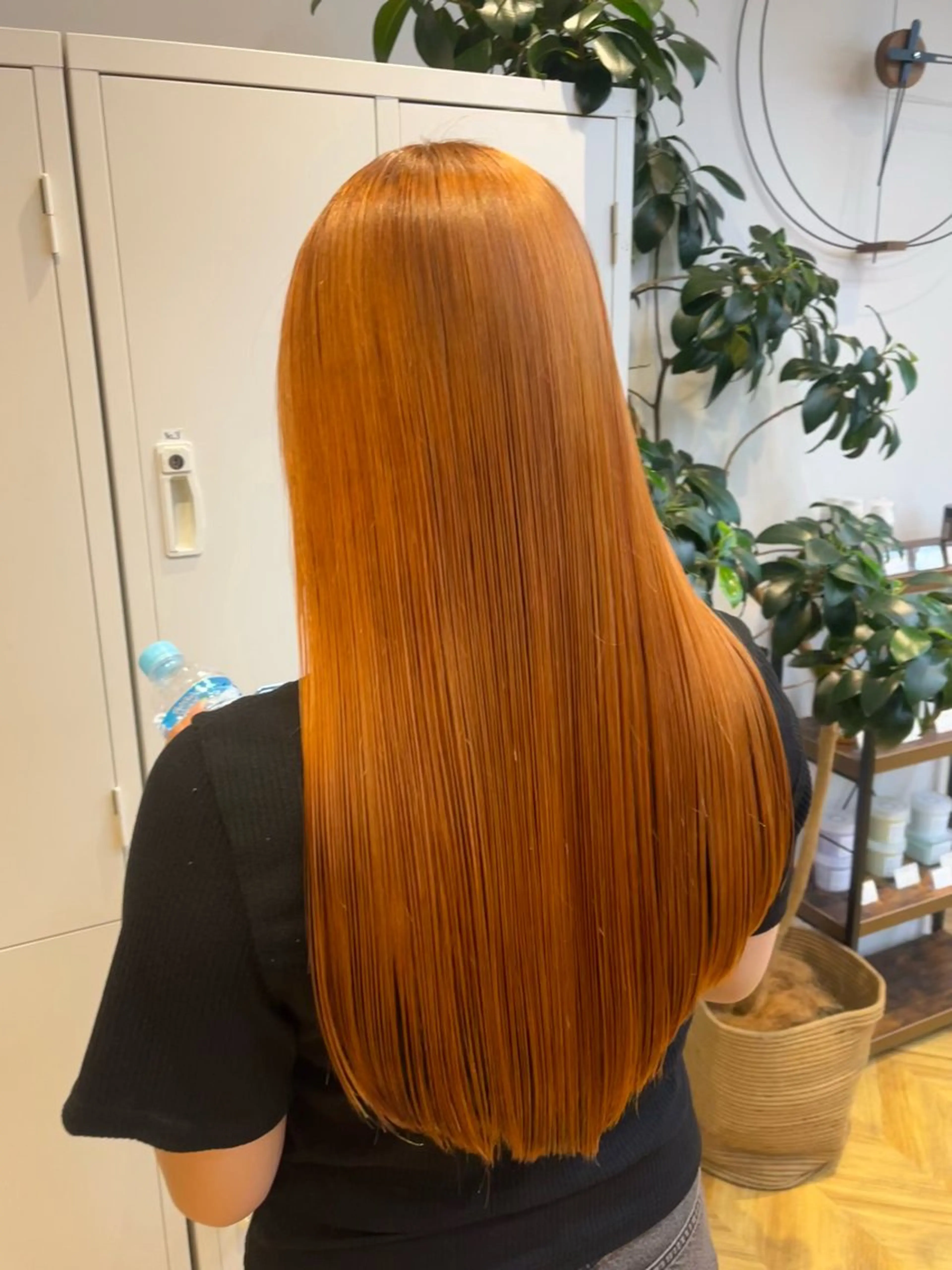 カラー ブリーチ オレンジ ヘアカラー 凜 (りん)のヘアスタイル