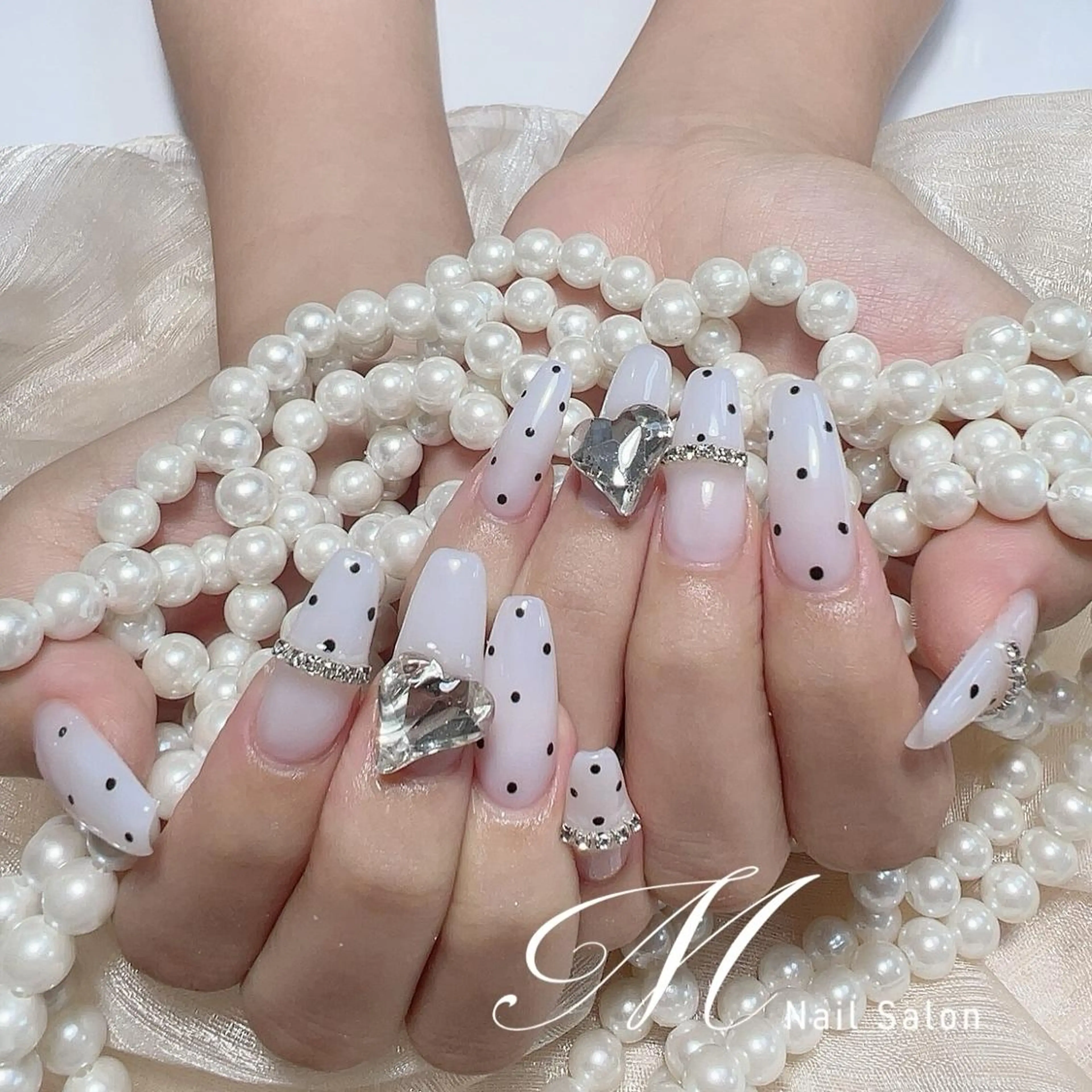 ネイル M✨長さだし専門 85%OFF中✨のネイルデザイン