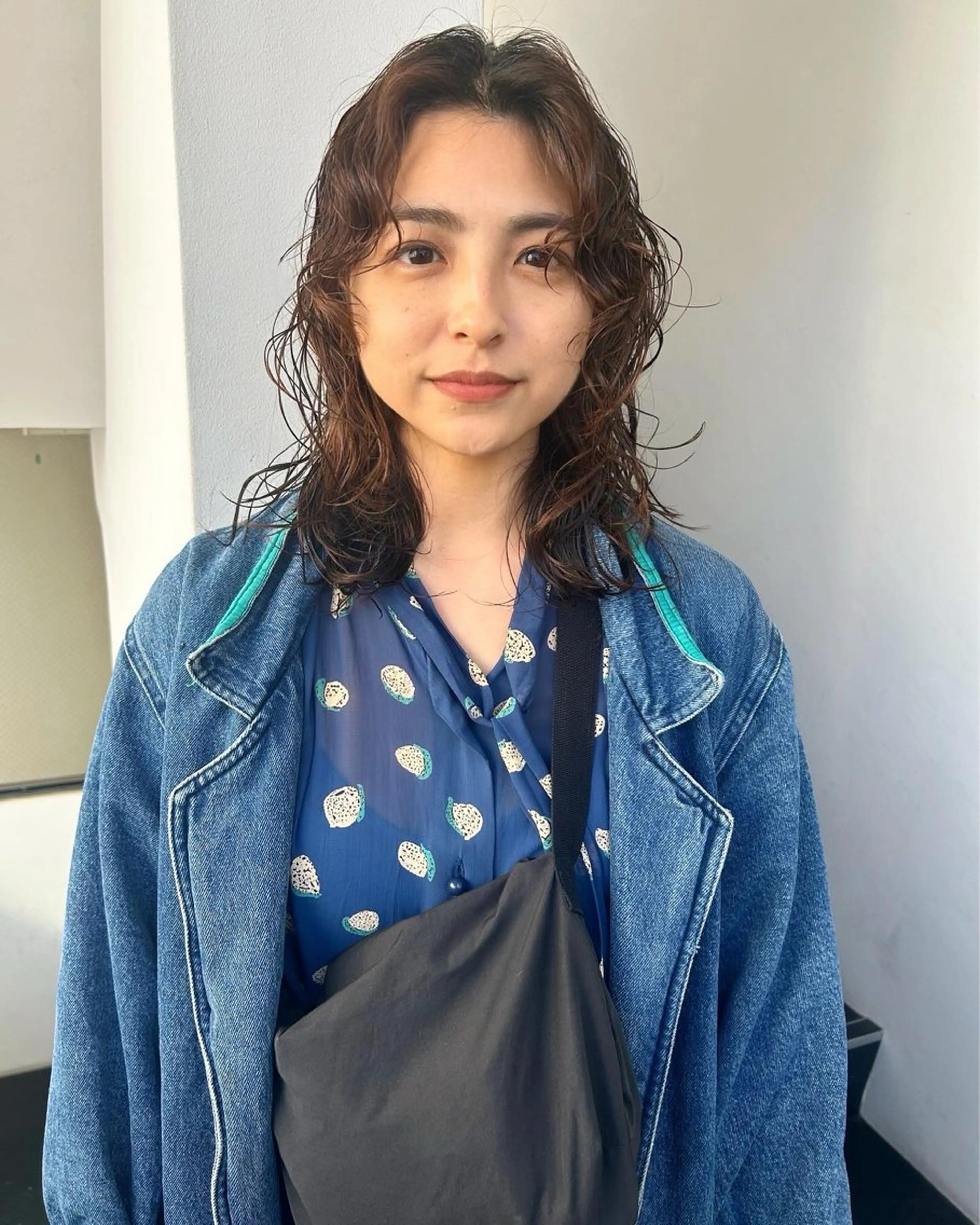 ミディアム パーマ ミディアムパーマ レイヤーカット レイヤーパーマ🪐 伽羅のヘアスタイル