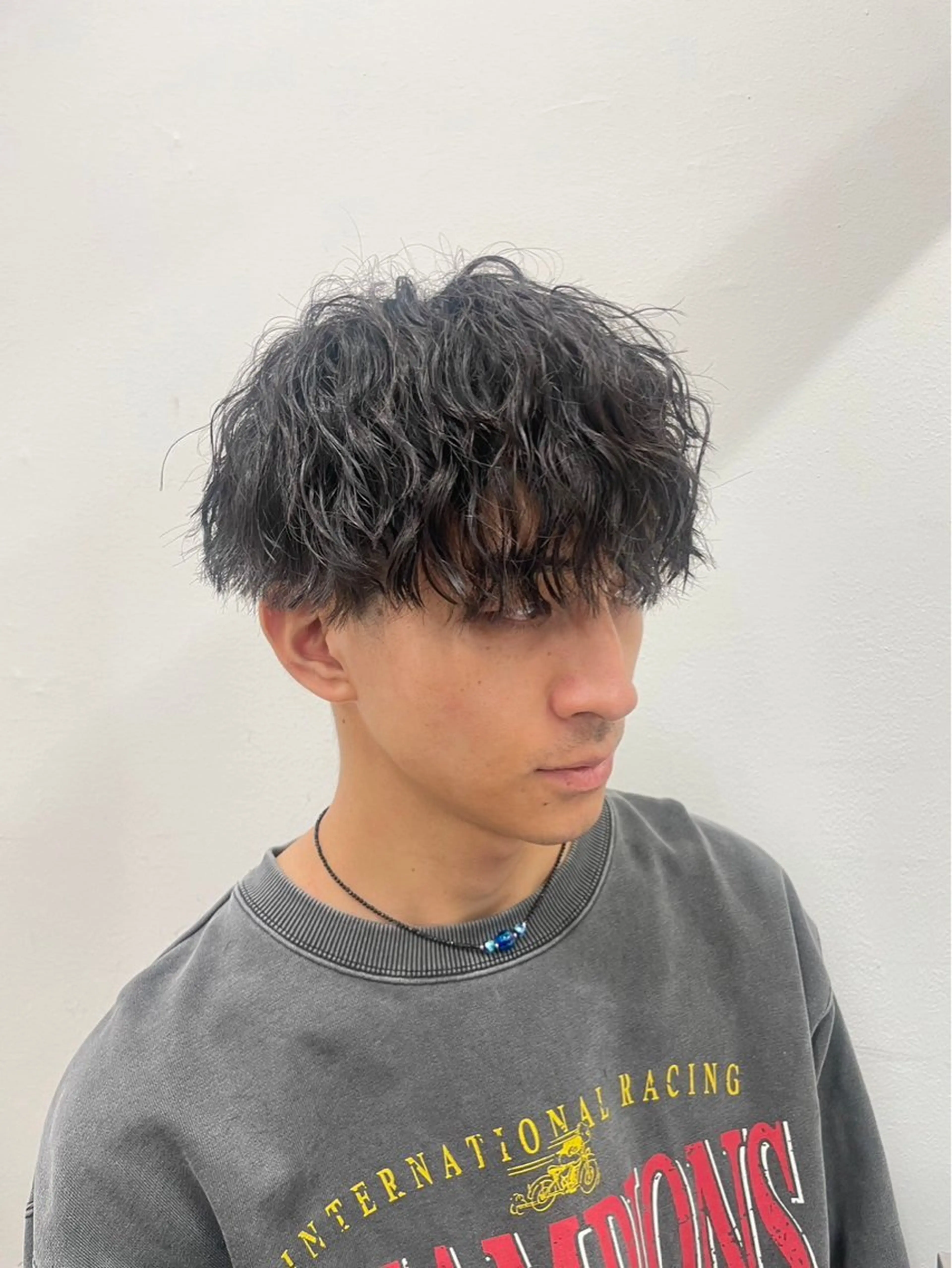 ショート パーマ メンズ カット パーマ ヘアセット 町田/波巻き/ シャドウ/メンズのヘアスタイル