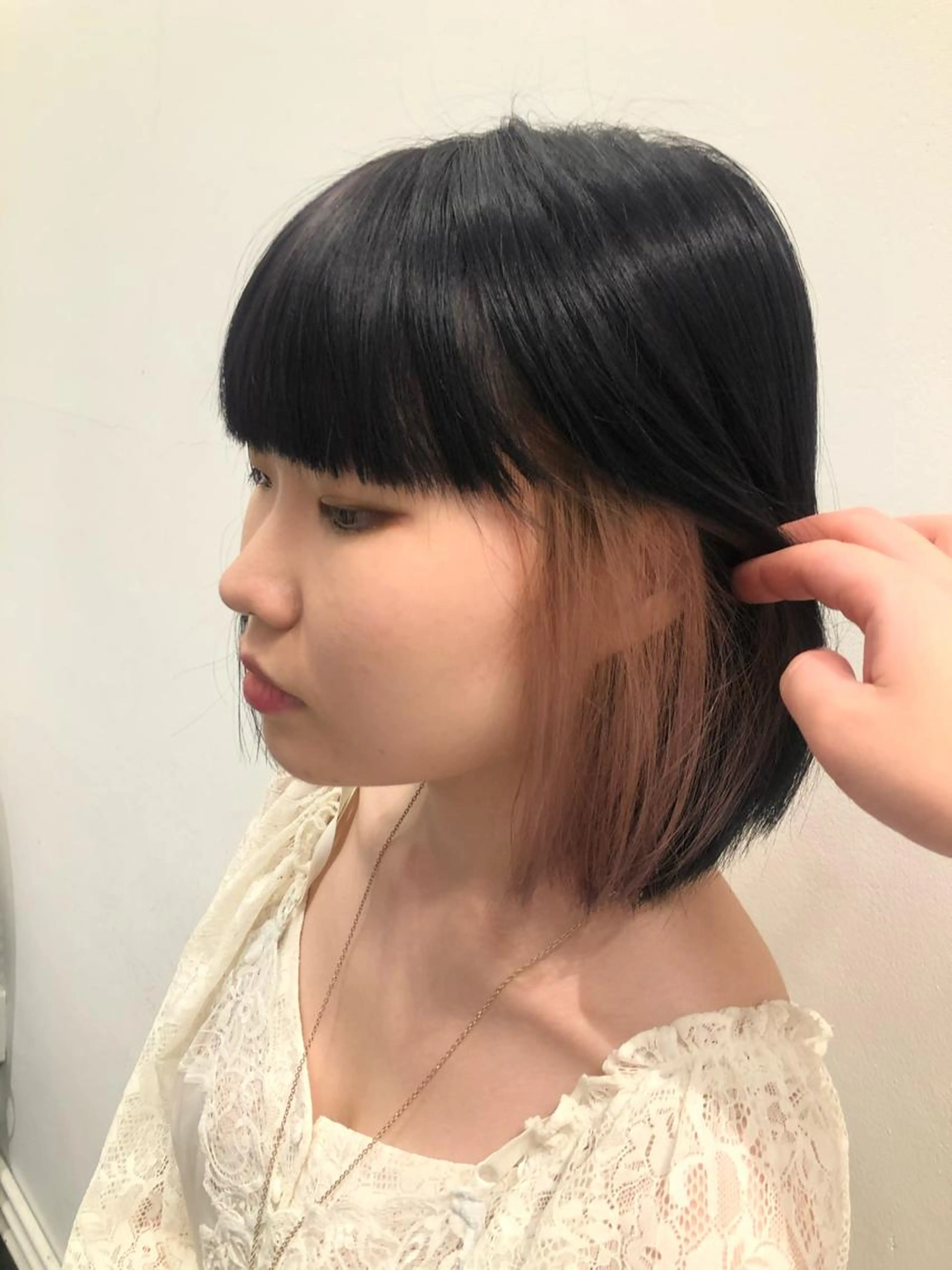 イヤリングカラー【ブリーチ&カラー】➕2stepトリートメントの写真