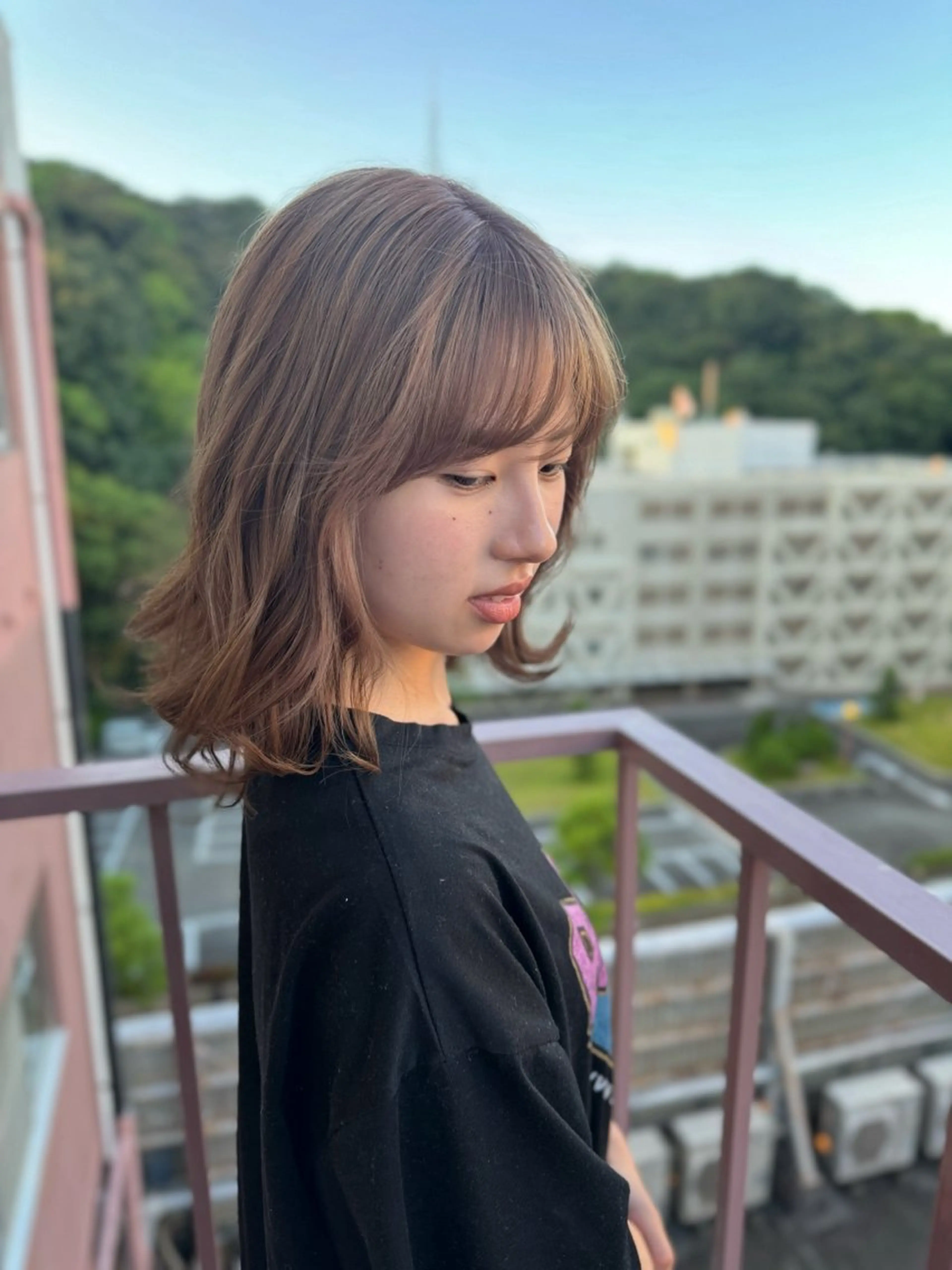 ミディアム カラー ベージュカラー ハイトーンカラー ハイトーンベージュ ヘアカラー Viage （ビアージュ）のヘアスタイル