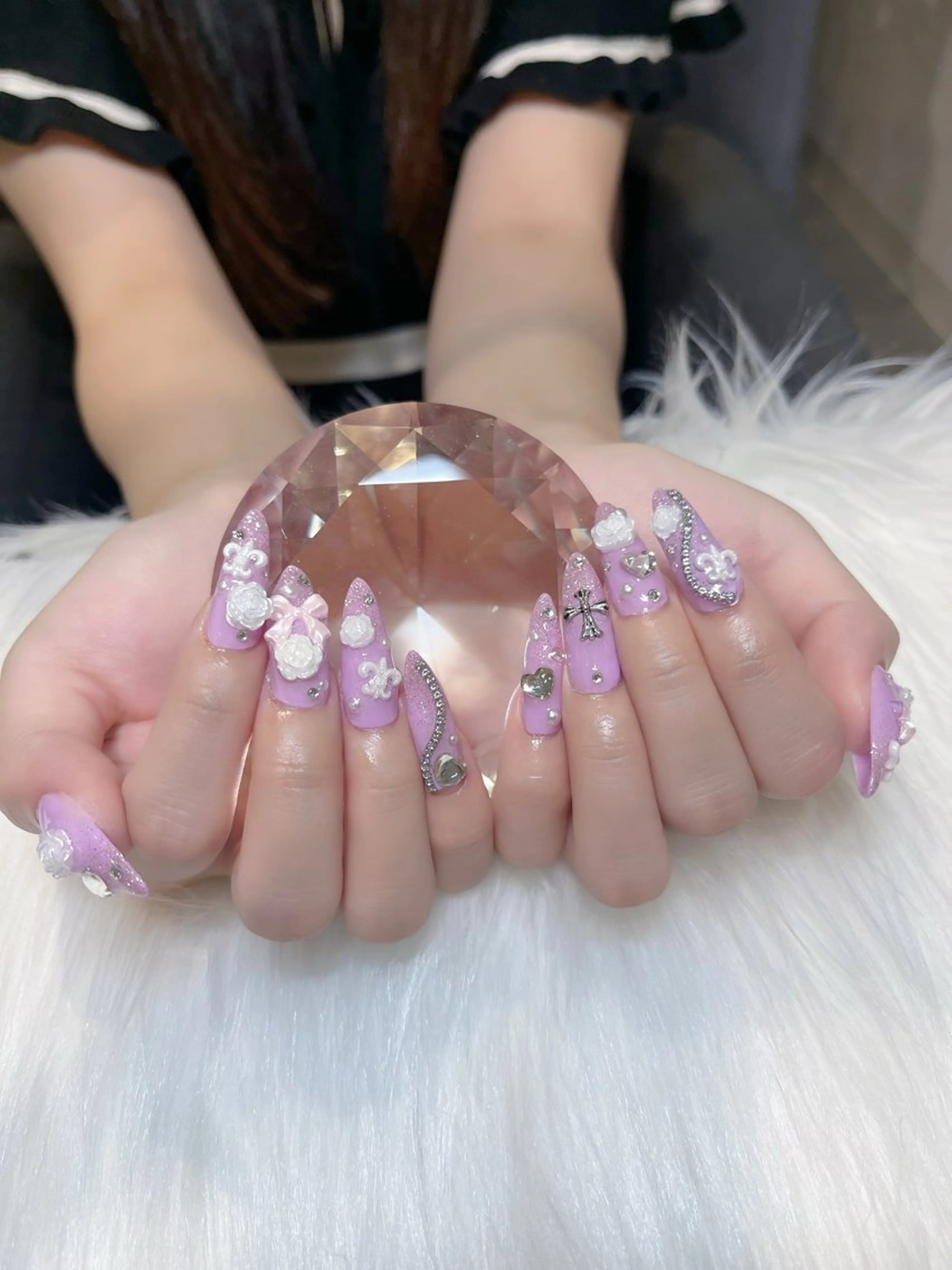 ネイル アートネイル ガーリー 韓国ネイル 持ち込み ワンホンネイル ハンドネイル KOKONA 🎀のネイルデザイン