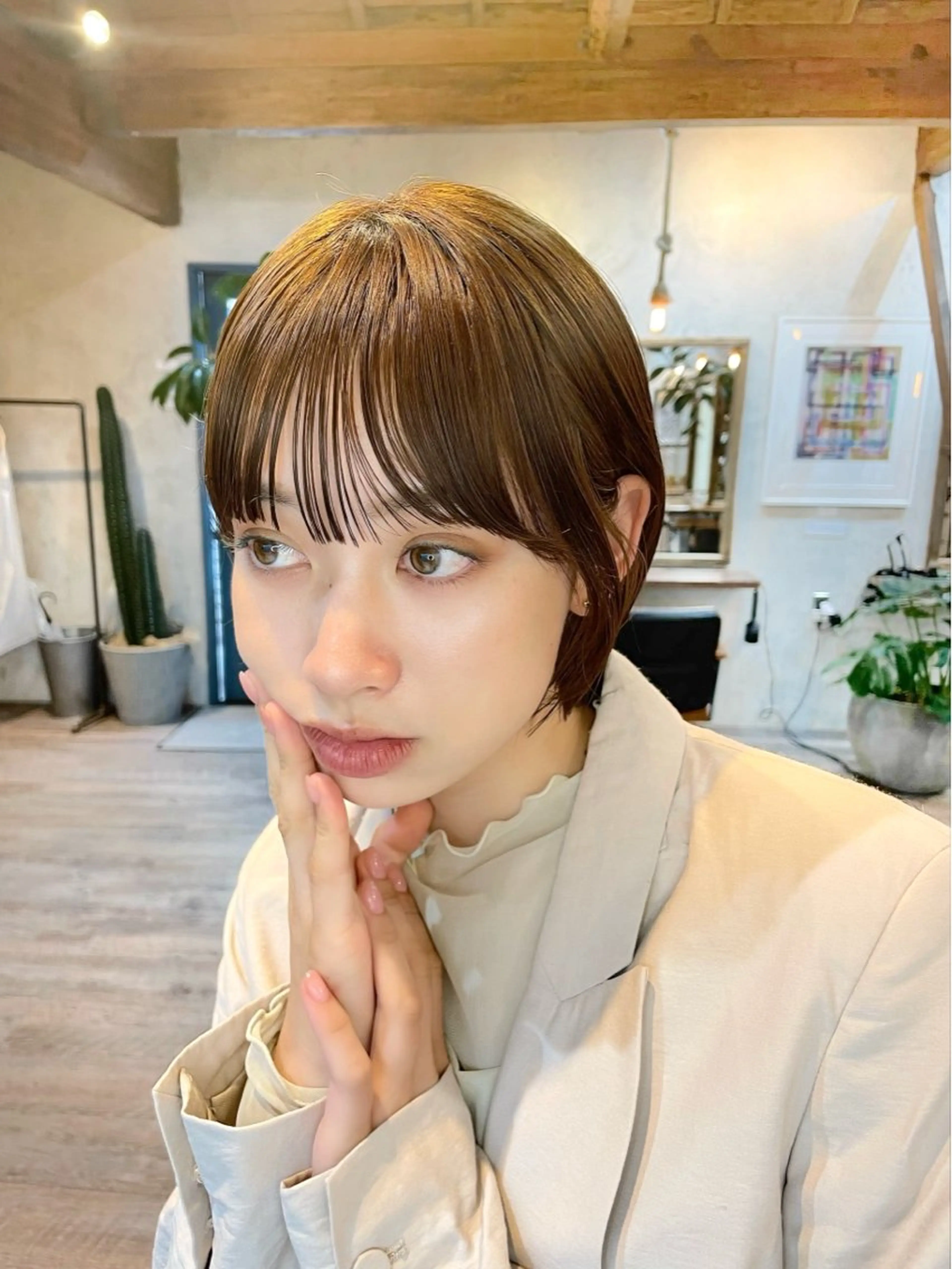 ショート カラー 切りっぱなしボブ ボブレイヤー ボブ くびれヘア 顔まわりレイヤー カット ヘアカラー 結べるレイヤーボブ くびれLady表参道のヘアスタイル