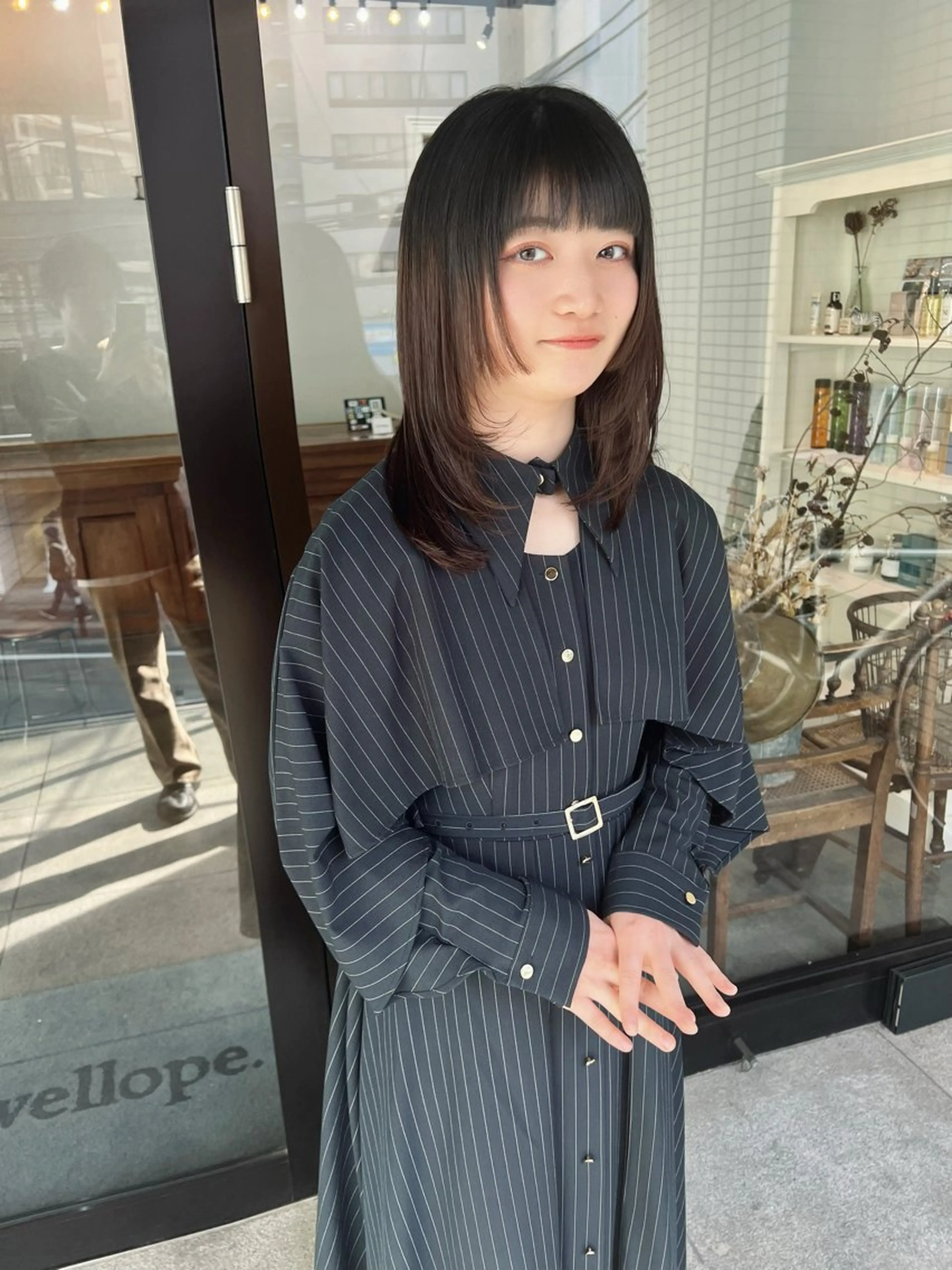 ミディアム カラー ミディアムレイヤー 顔まわりレイヤー レイヤーカット カット ヘアカラー 千葉 郁也のヘアスタイル