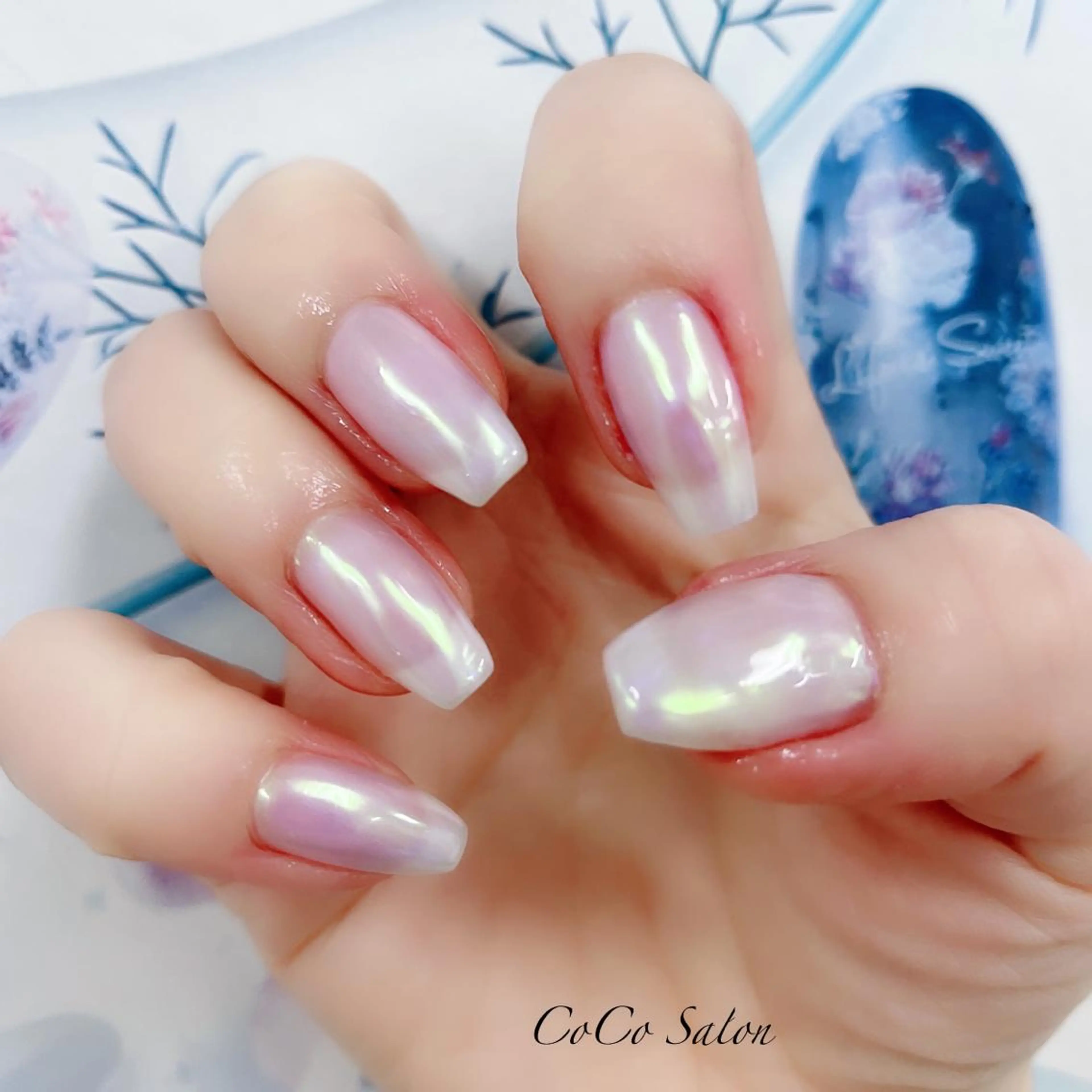 ネイル オーロラネイル 長さ出し ジェルネイル キラキラネイル ミラーネイル CoCoSalon ネイル/まつ毛予約のネイルデザイン