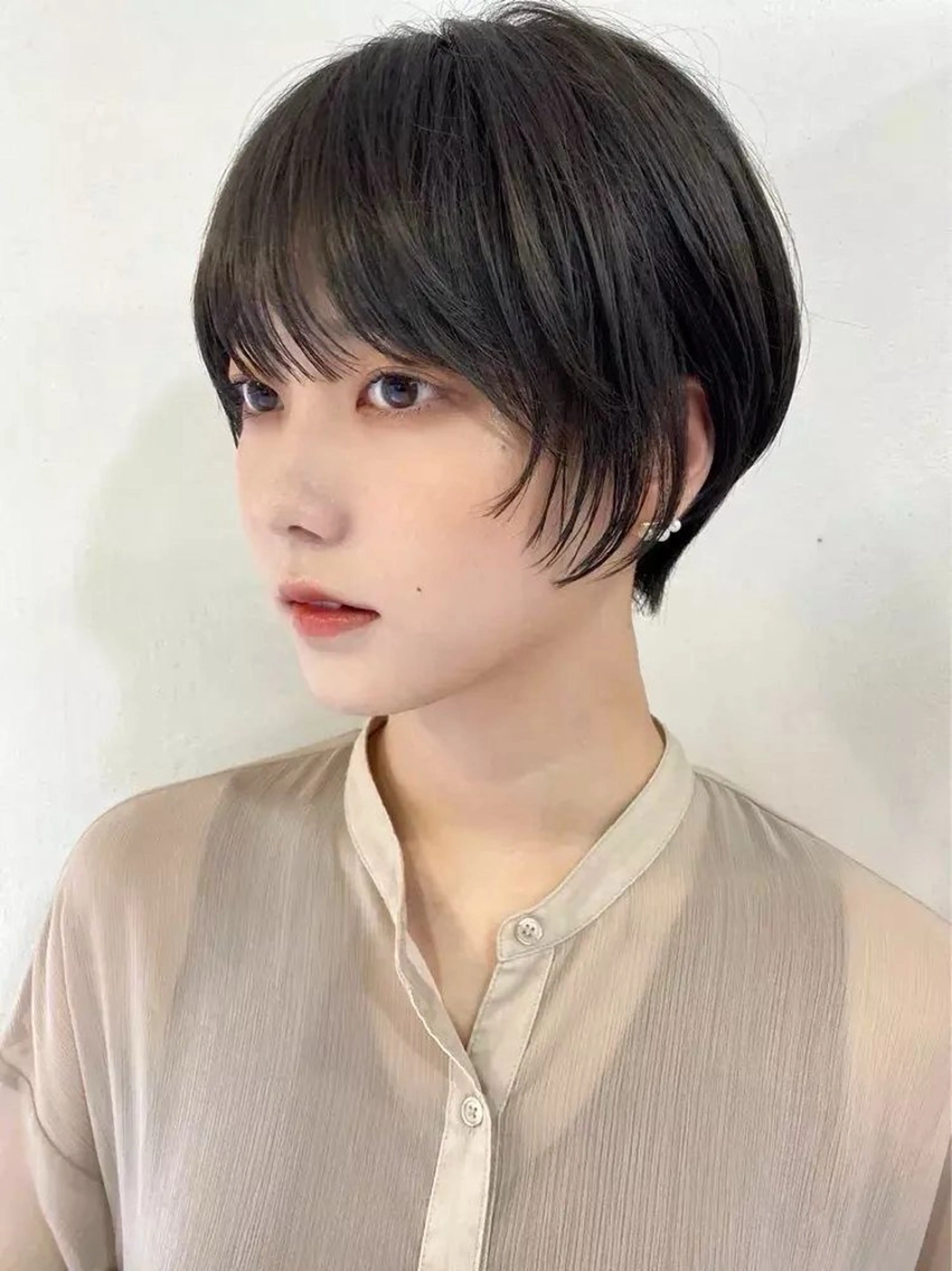 ショート ROBBY表参道所属・木村【ショート/ 耳だしショート】のヘアスタイル