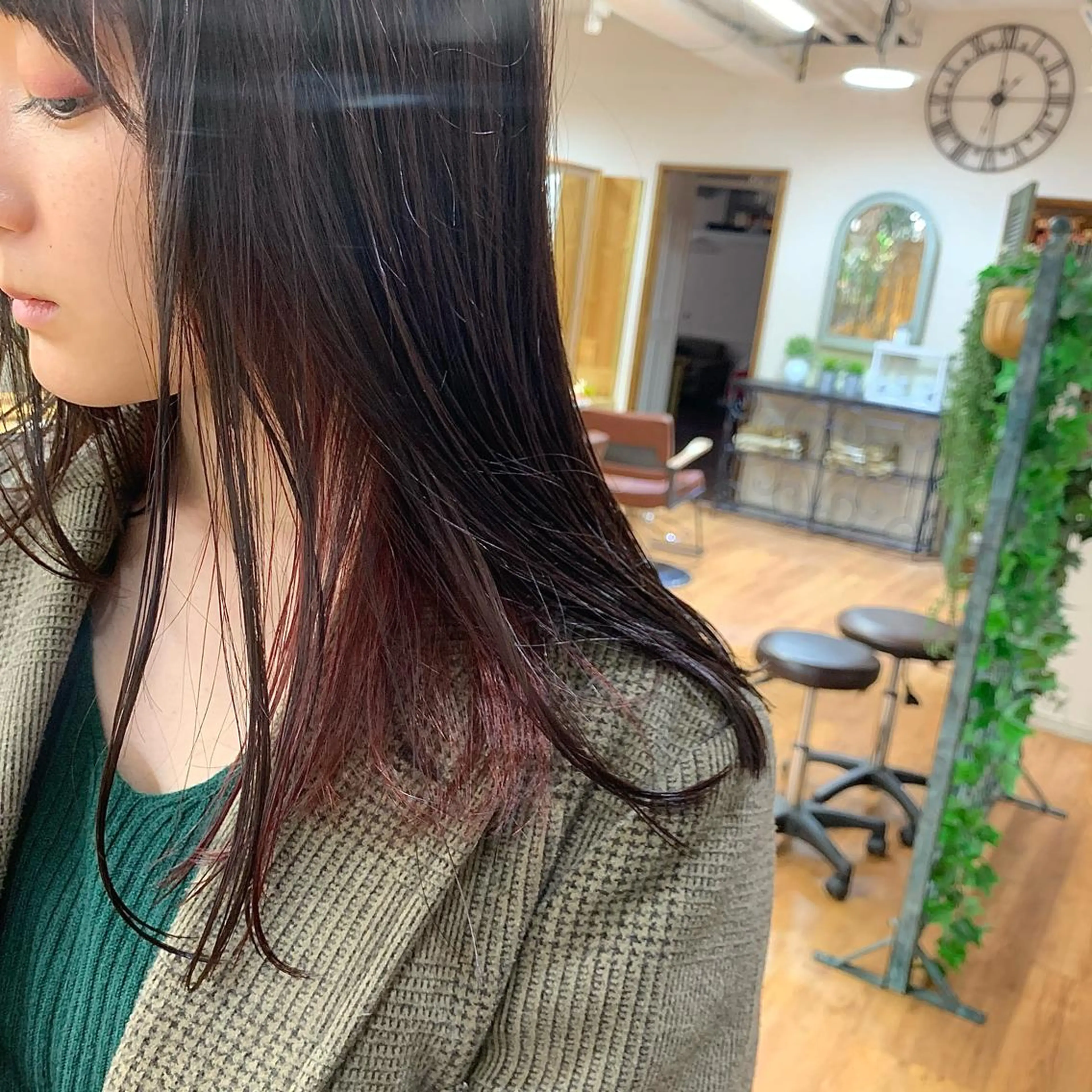 セミロング カラー ブリーチ ピンクカラー お顔まわりカット🌱 emo.村松泉綺のヘアスタイル