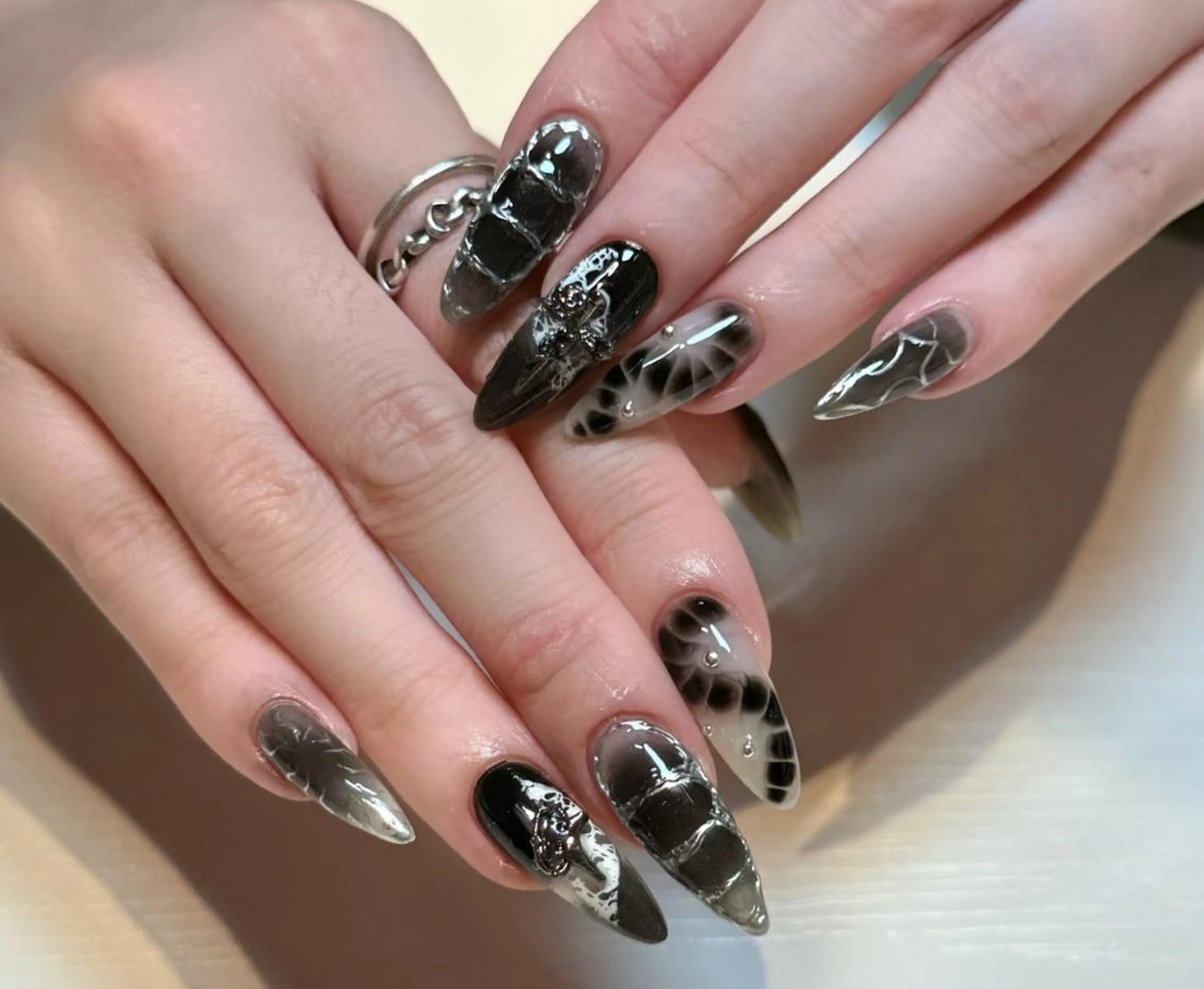 ネイル ハンドネイル Pure&Rich Nailのネイルデザイン