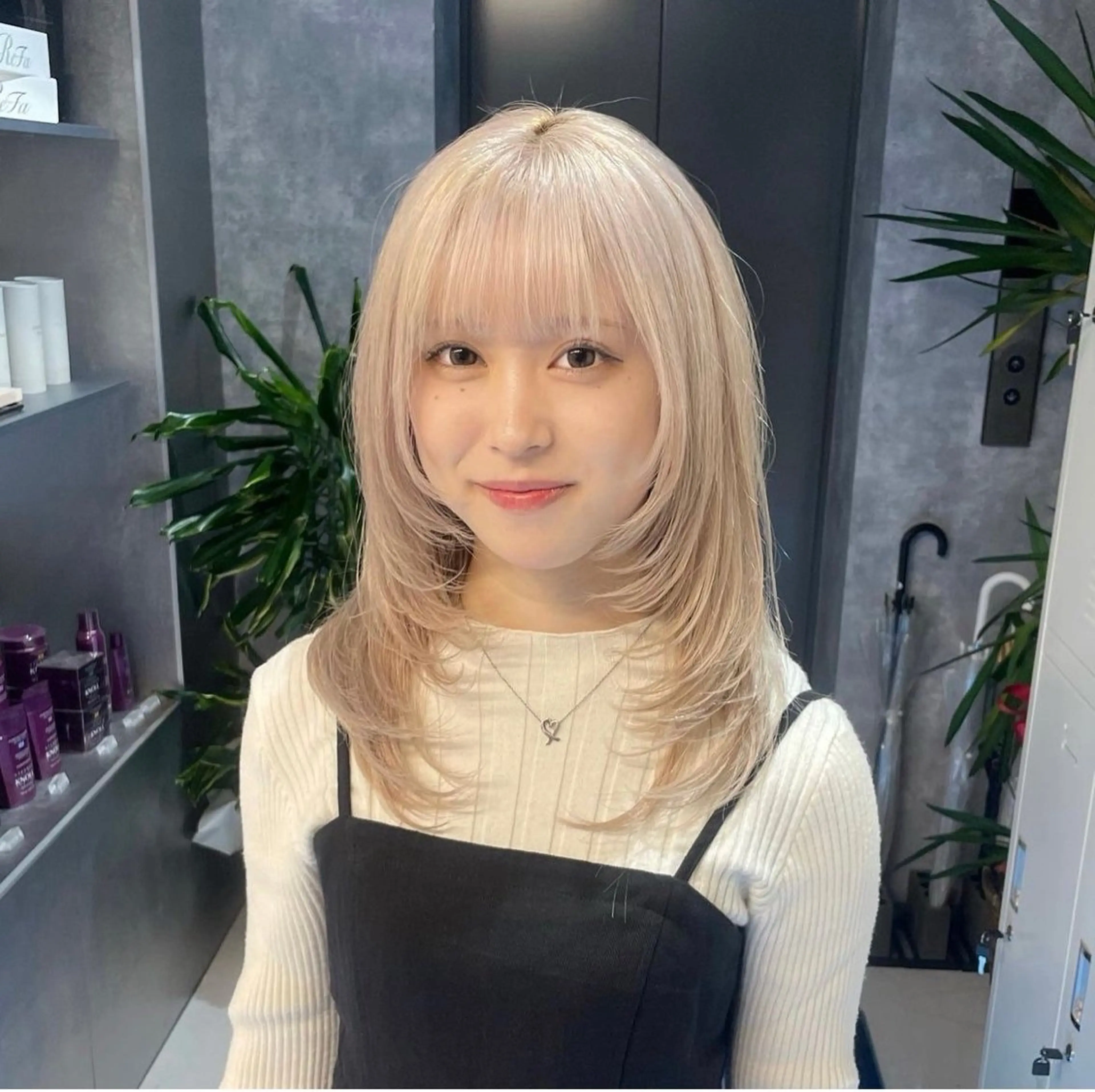 セミロング face所属・🦋艶カラー🦋 sakiaのヘアスタイル