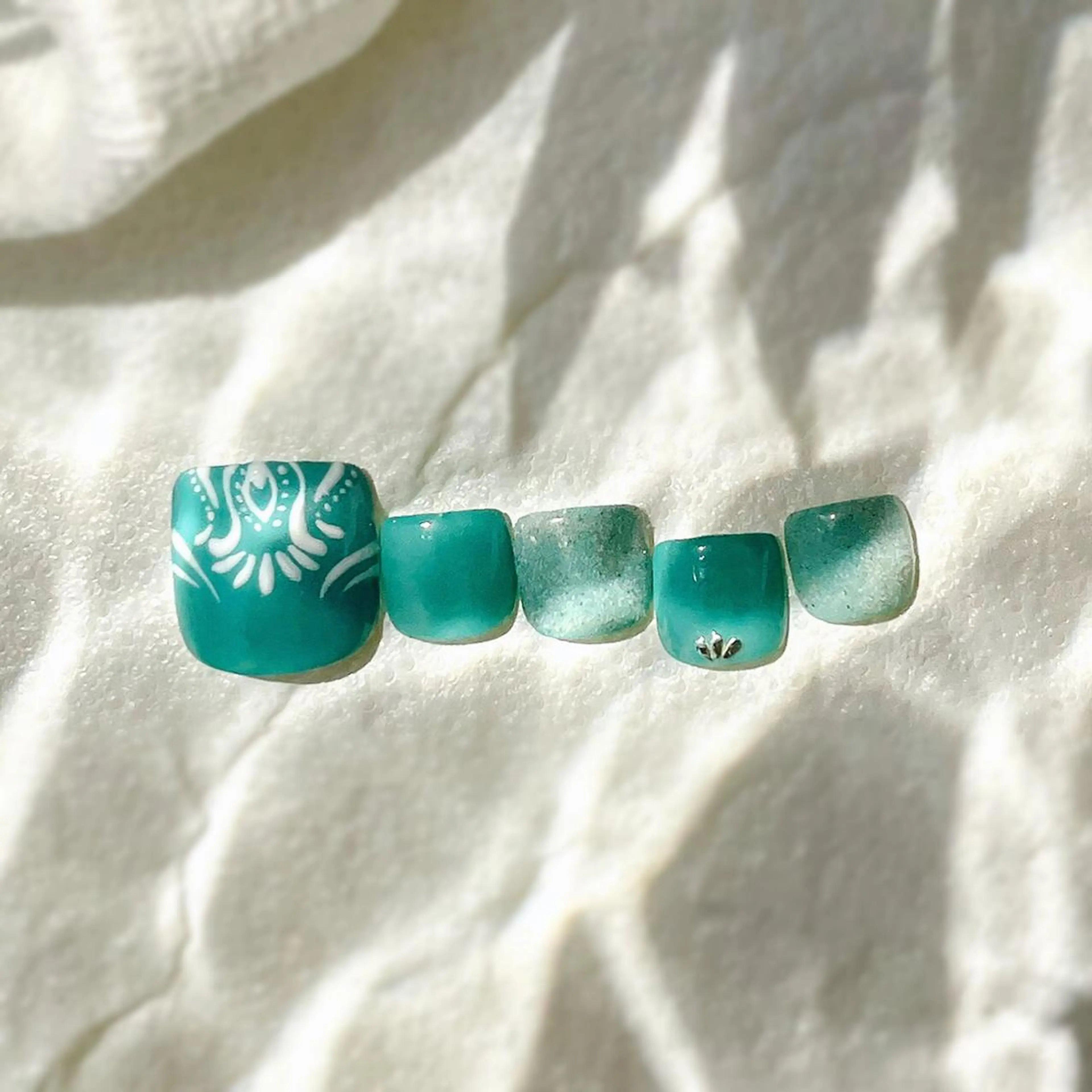 ãã€ã« ã¢ãŒããã€ã« nail salon Regaosã®ãã€ã«ãã¶ã€ã³