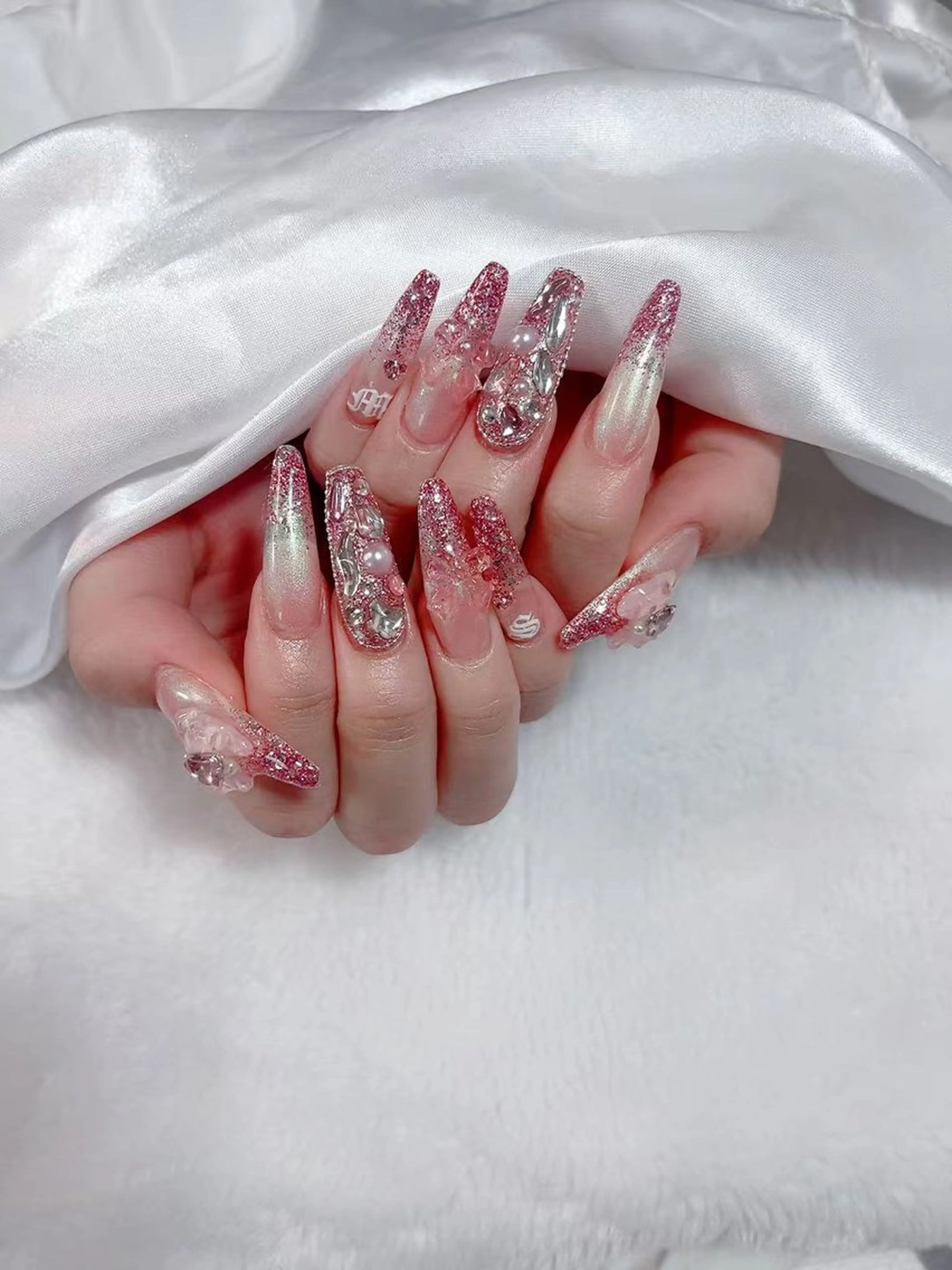 ネイル 持ち込み Amina nail salonのネイルデザイン