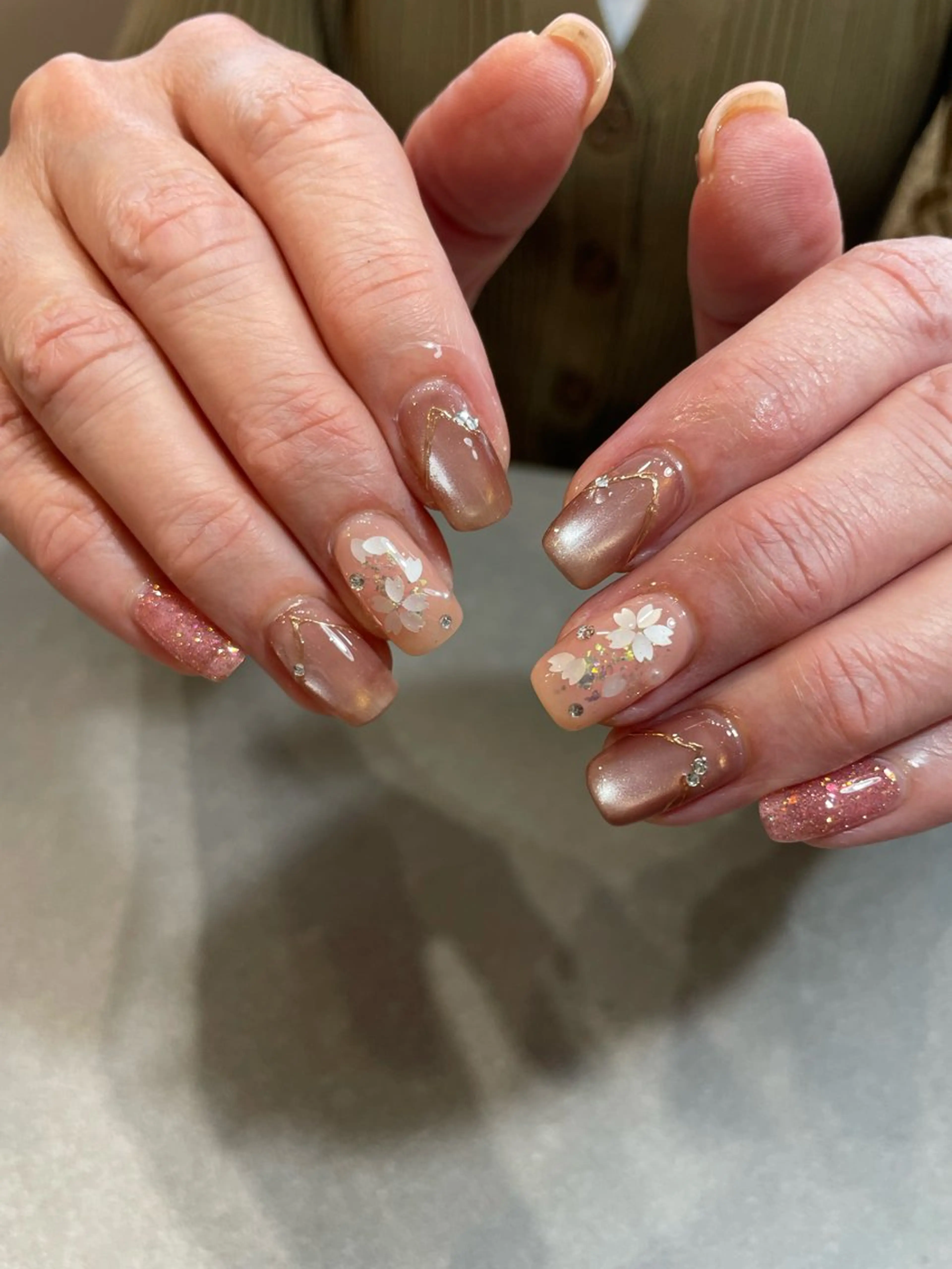 ミディアム colorer suuuのネイルデザイン