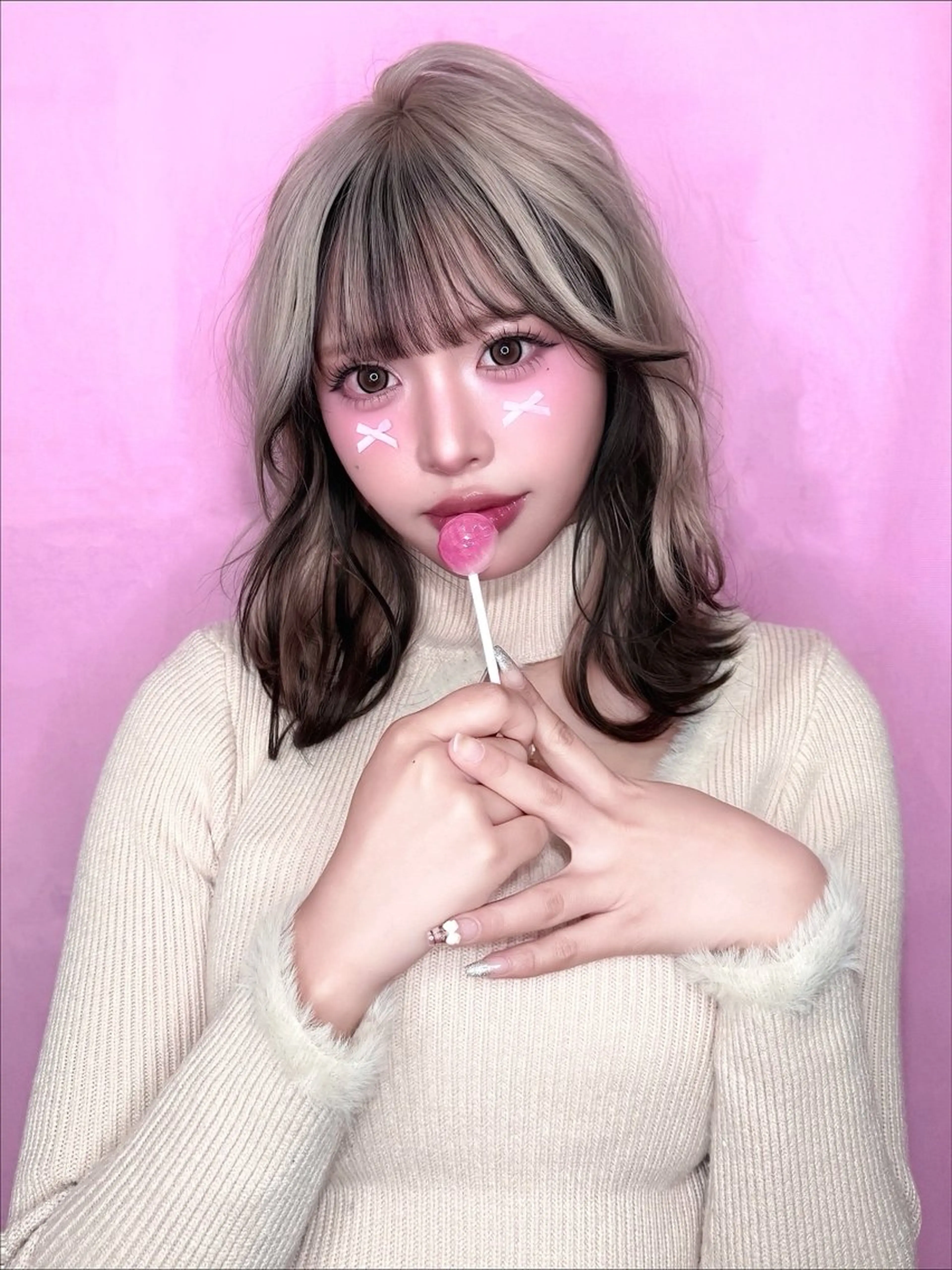 ミディアム カット ヘアカラー トリートメント 🦋美髪ハイトーン/ レイヤー🦋るくものヘアスタイル