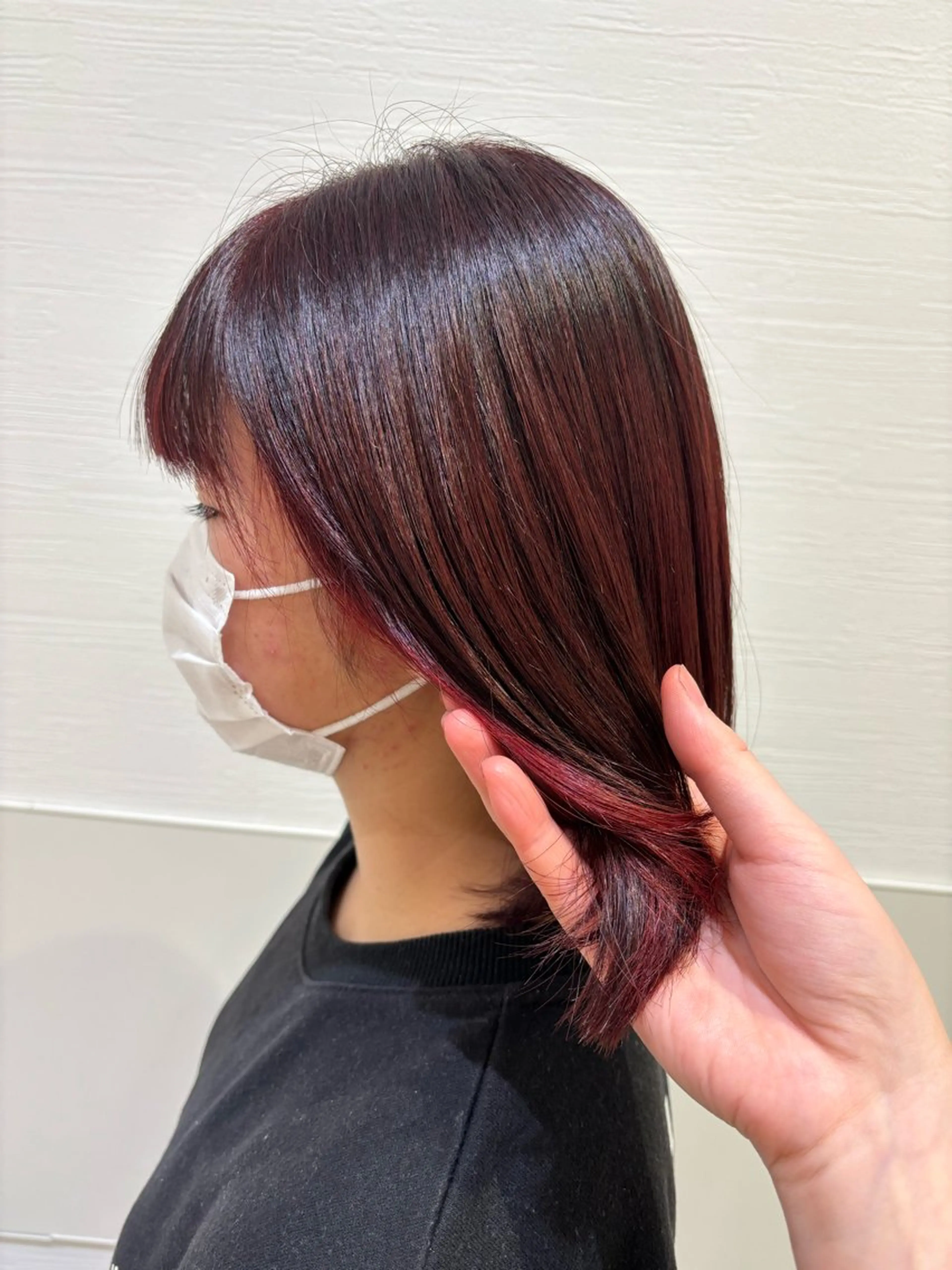 ミディアム カラー ブリーチ イヤリングカラー レッドカラー ヘアカラー miho‪𓂃 ANNETTAのヘアスタイル