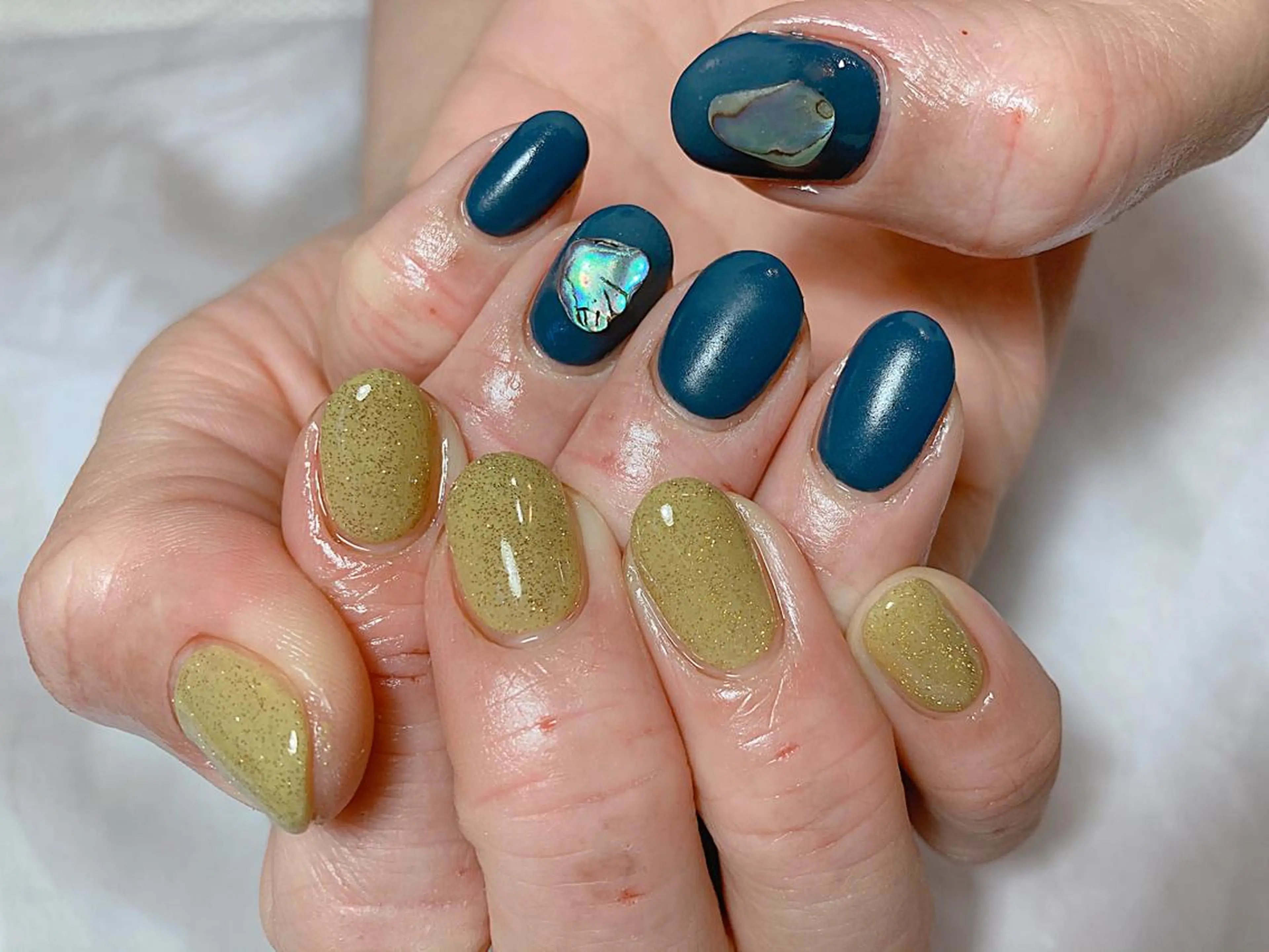 ショート カラー ヘアアレンジ キッズ ネイル マツエク・マツパ ハンドネイル illum hicariのネイルデザイン