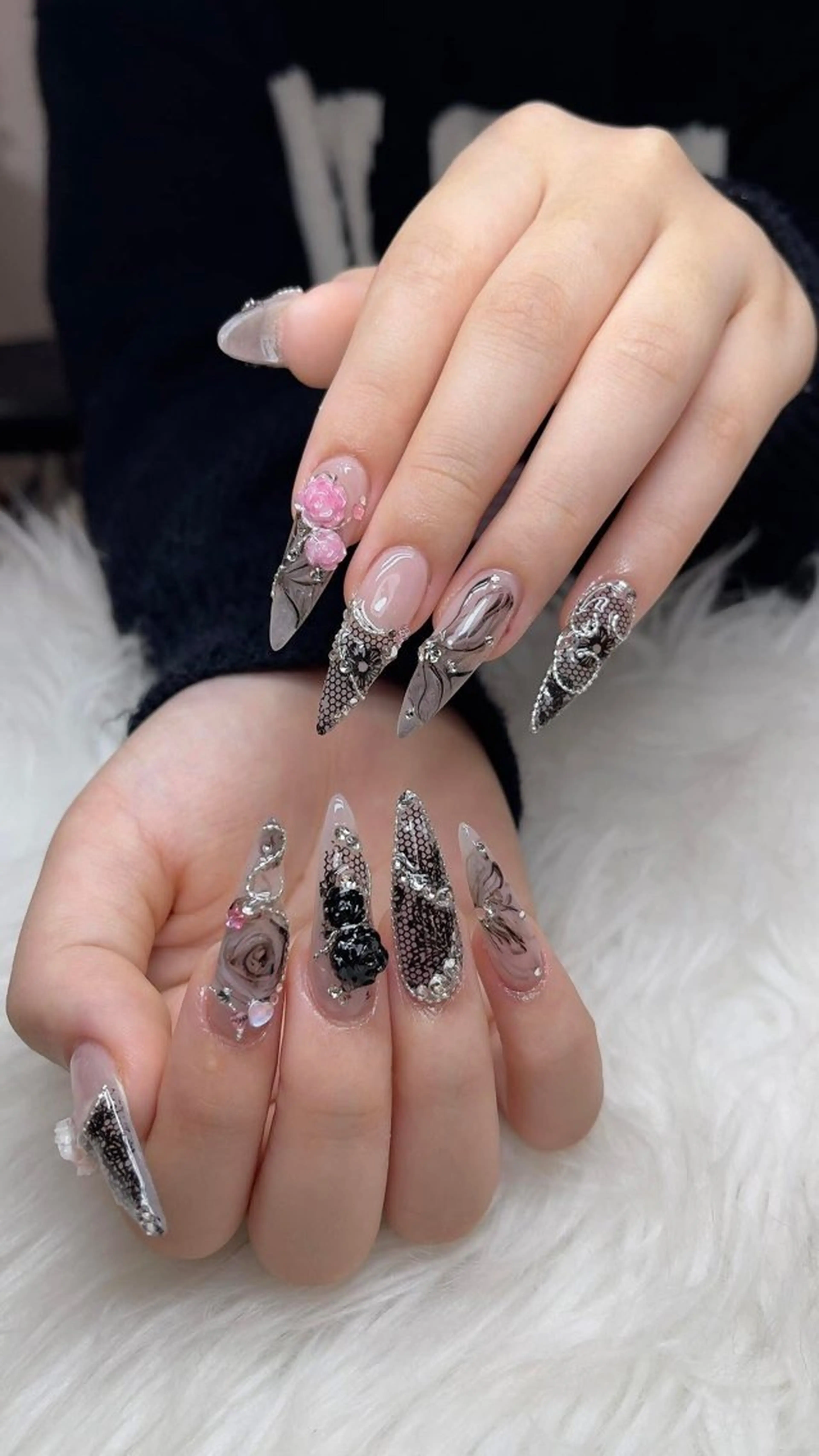 ネイル アートネイル チークネイル 長さ出し フットネイル フレンチネイル Lily nails studio所属・Lily nails studioのネイルデザイン