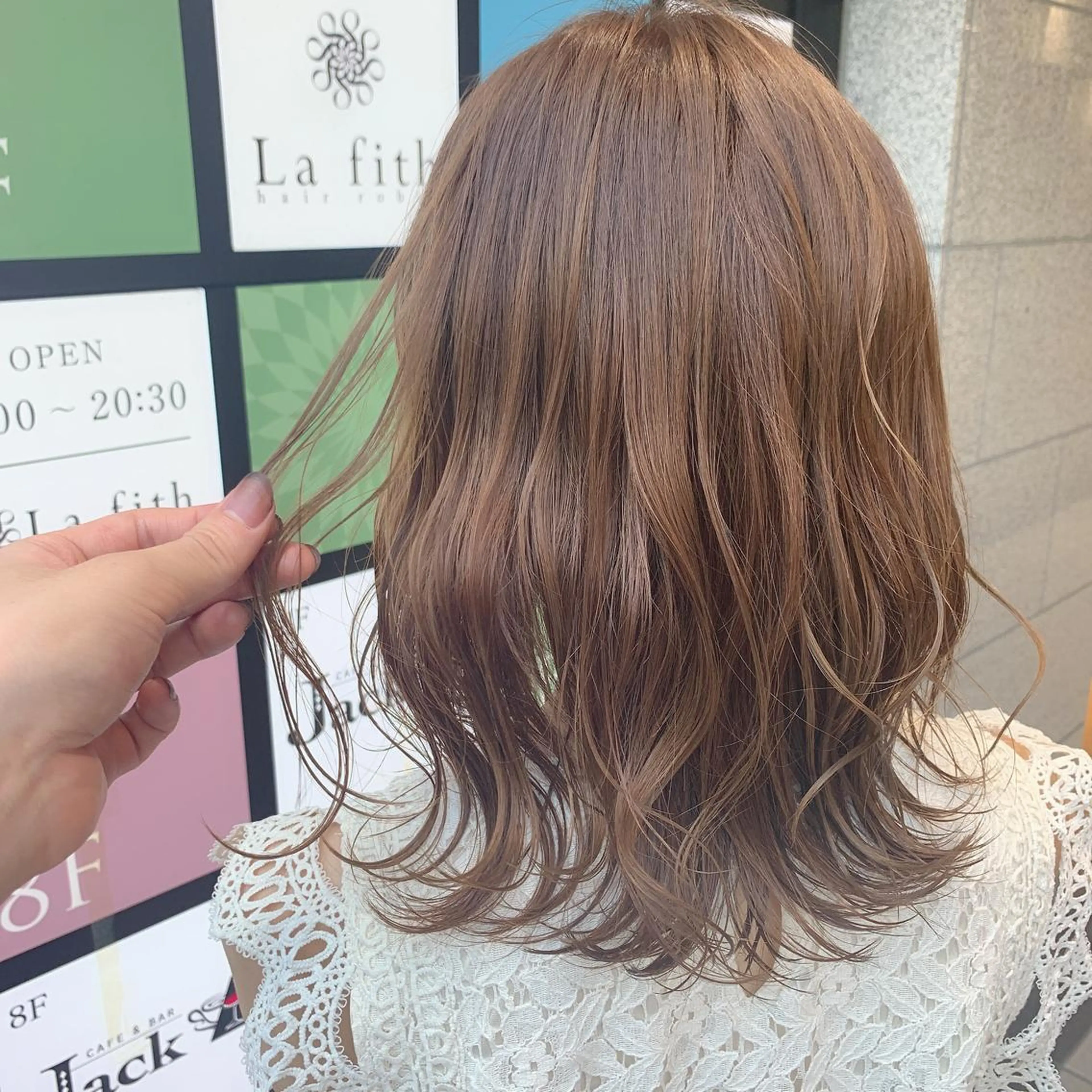セミロング カラー パーマ ヘアアレンジ ネイル マツエク・マツパ ベージュカラー Lond jeloud 名古屋所属・髪質改善/エクステ の達人/杉原碧仁のヘアスタイル