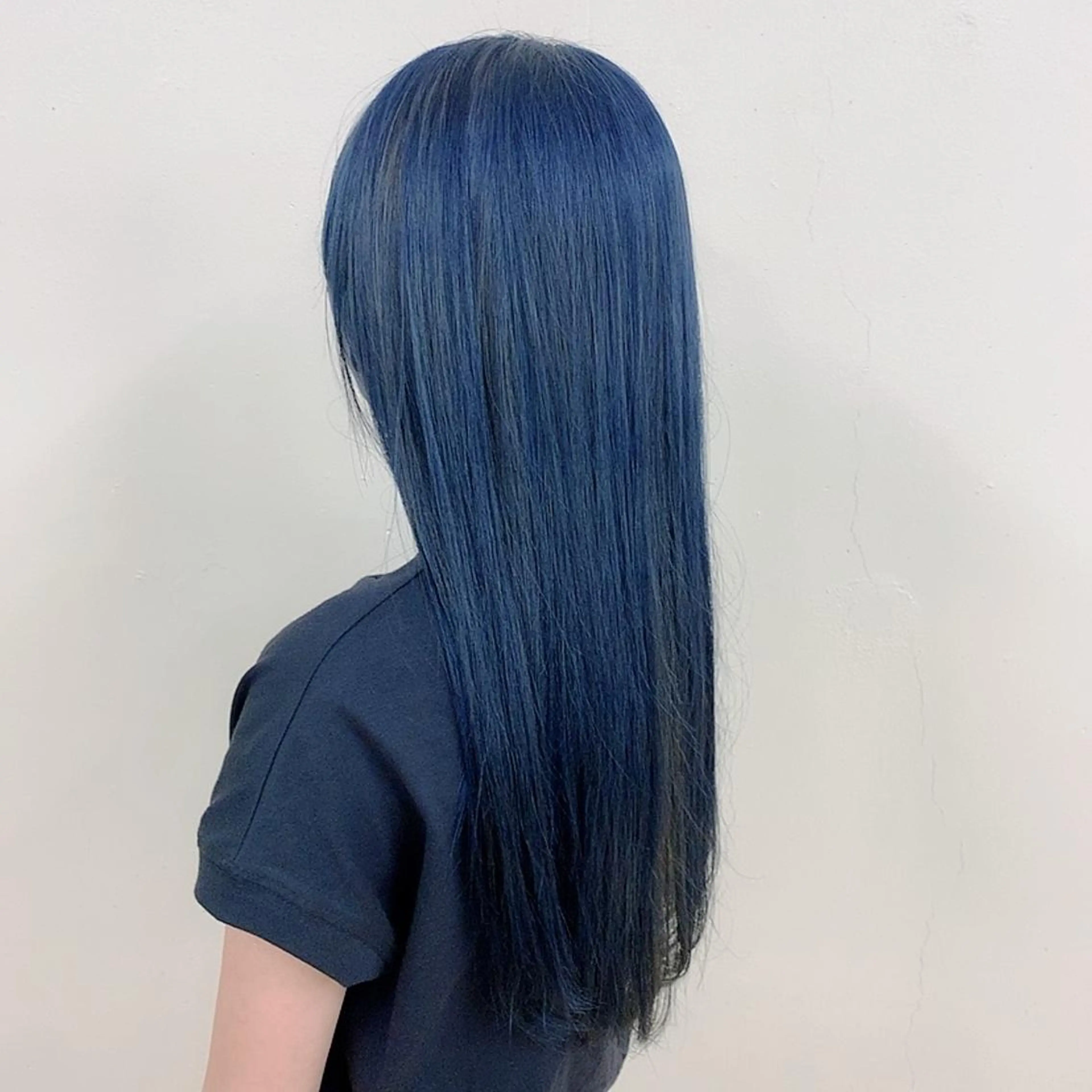 ロング カラー ブリーチ ブルーカラー くすみミルクティー/ ブラウン🪡TOWAのヘアスタイル