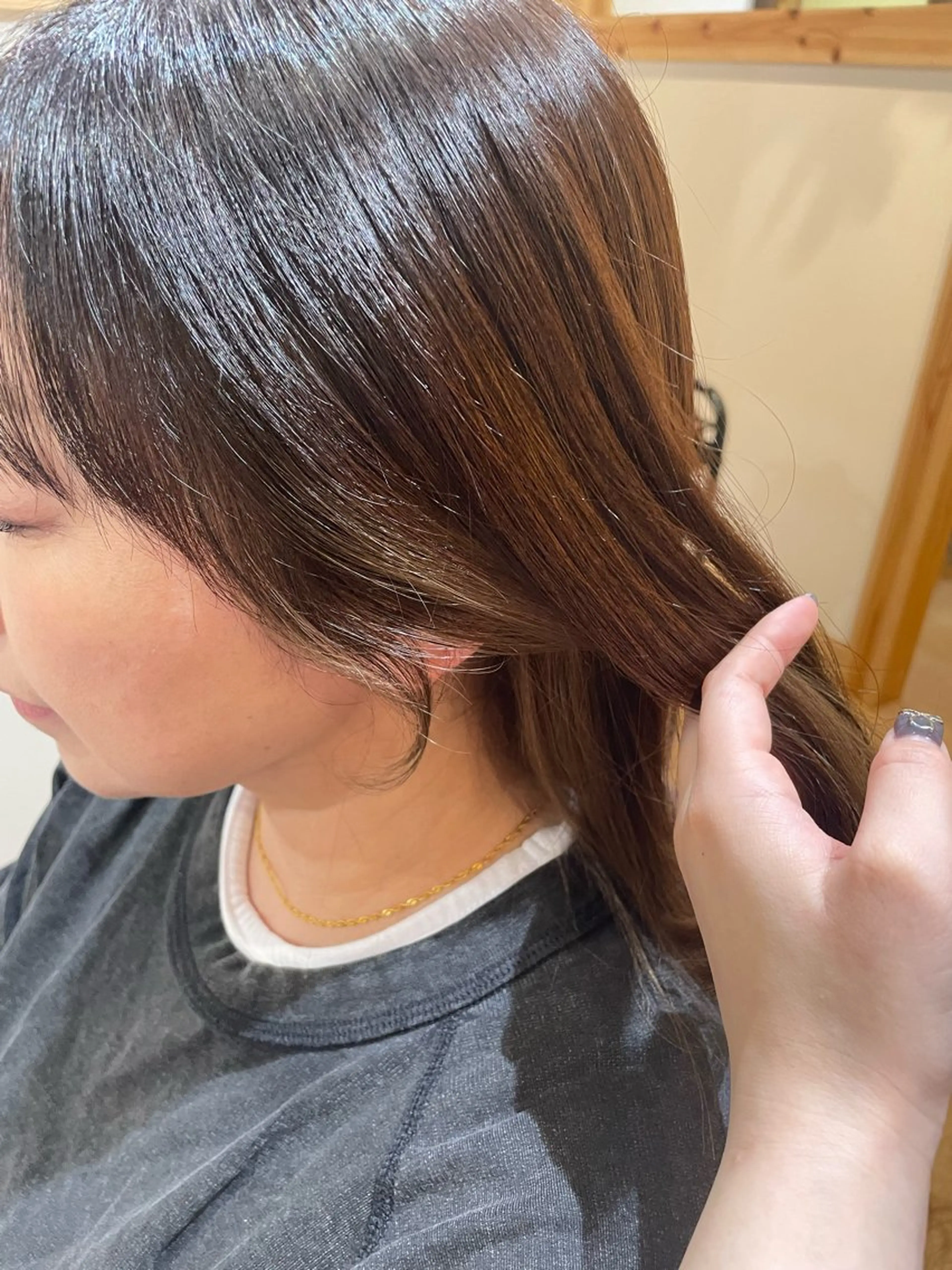ロング 顔周りカット 山口里莉 /ブリーチカラーのヘアスタイル