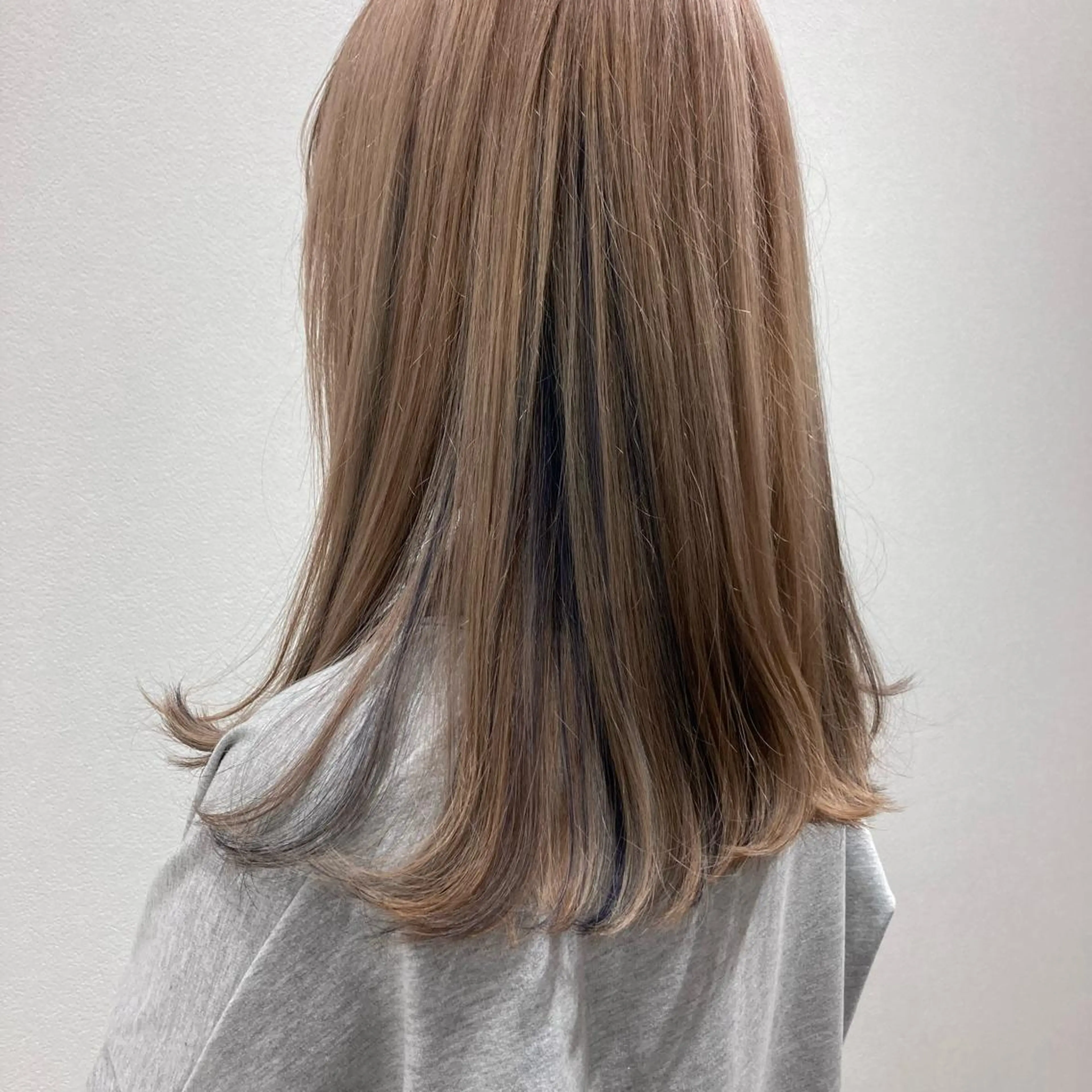 ロング カラー ブリーチ ヘアカラー ピンクカラー🎀 米津 美佑のマツエク・マツパデザイン