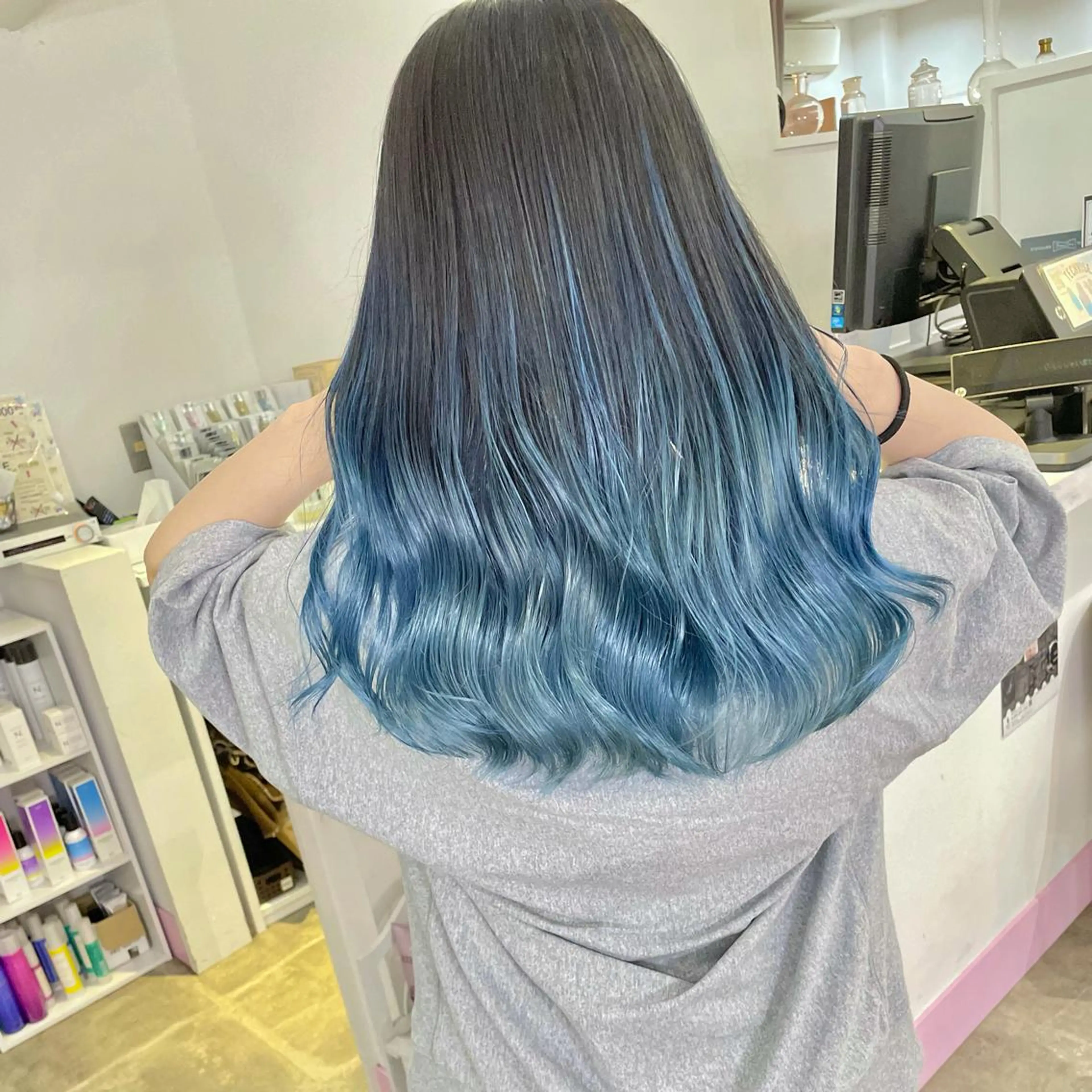 ロング レイヤーカット ヘアカラー トリートメント Lit所属・Lit.豊橋 夏目のヘアスタイル