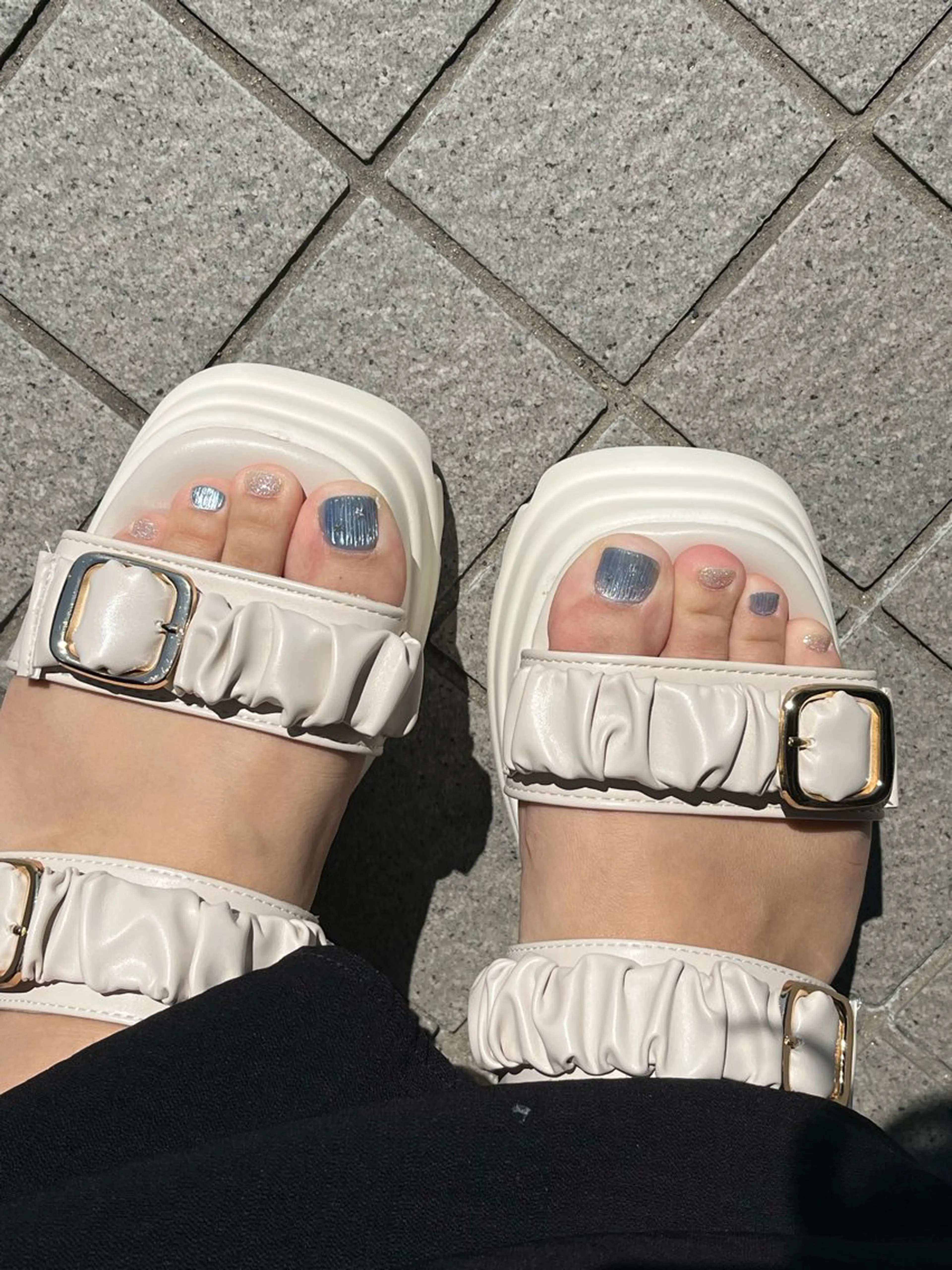 ネイル フットネイル 児玉 茉緒のネイルデザイン