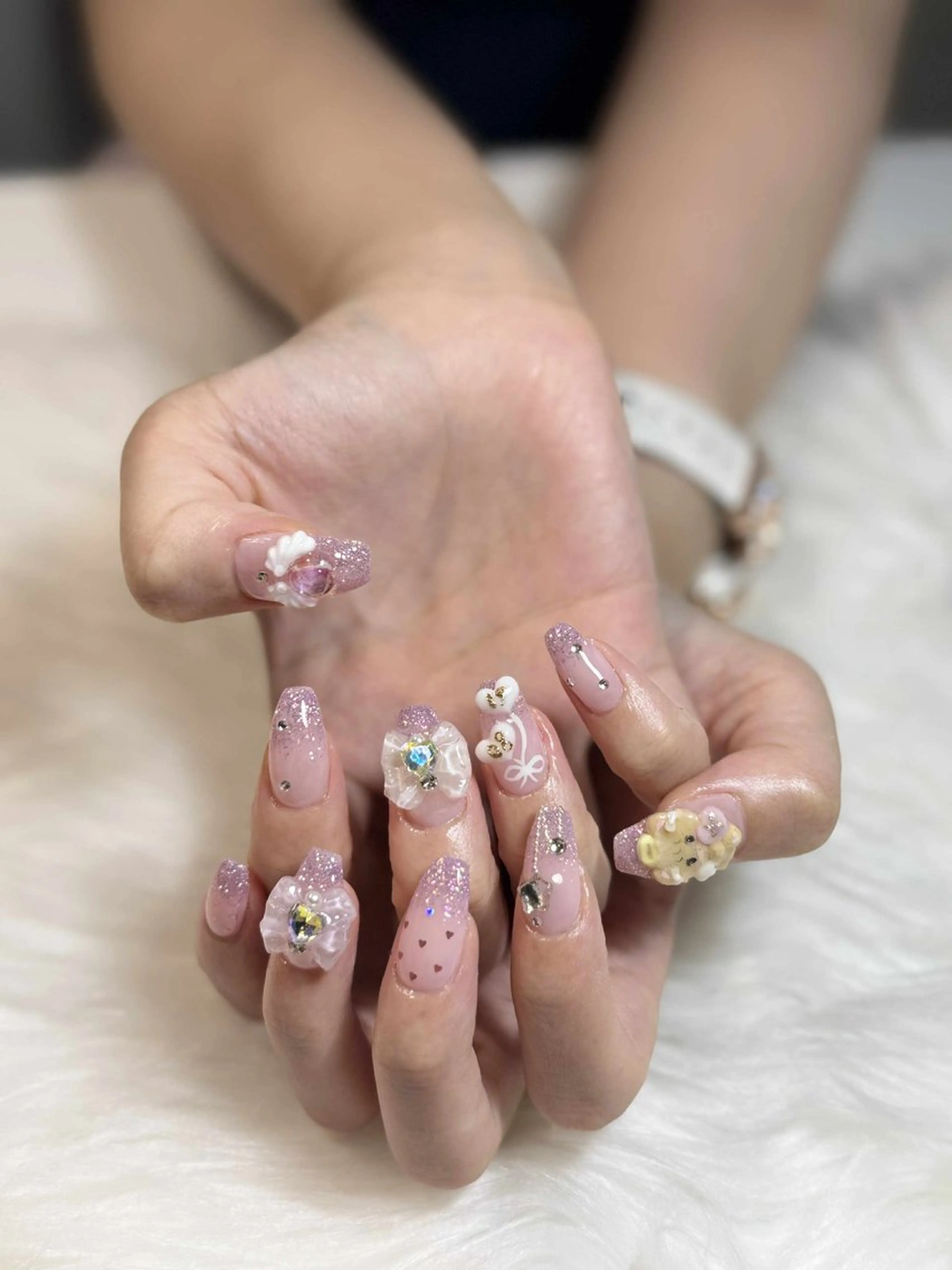 ネイル オーロラネイル チークネイル フットネイル フレンチネイル ジェルネイル ハンドネイル Nichi Nailsのネイルデザイン